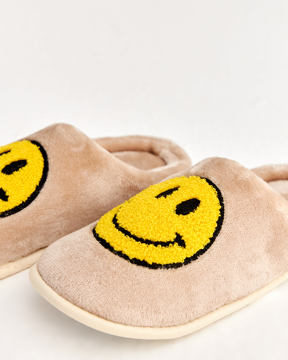 YUBİ - Gülen Yüz Emojili Kadın Ev Terliği