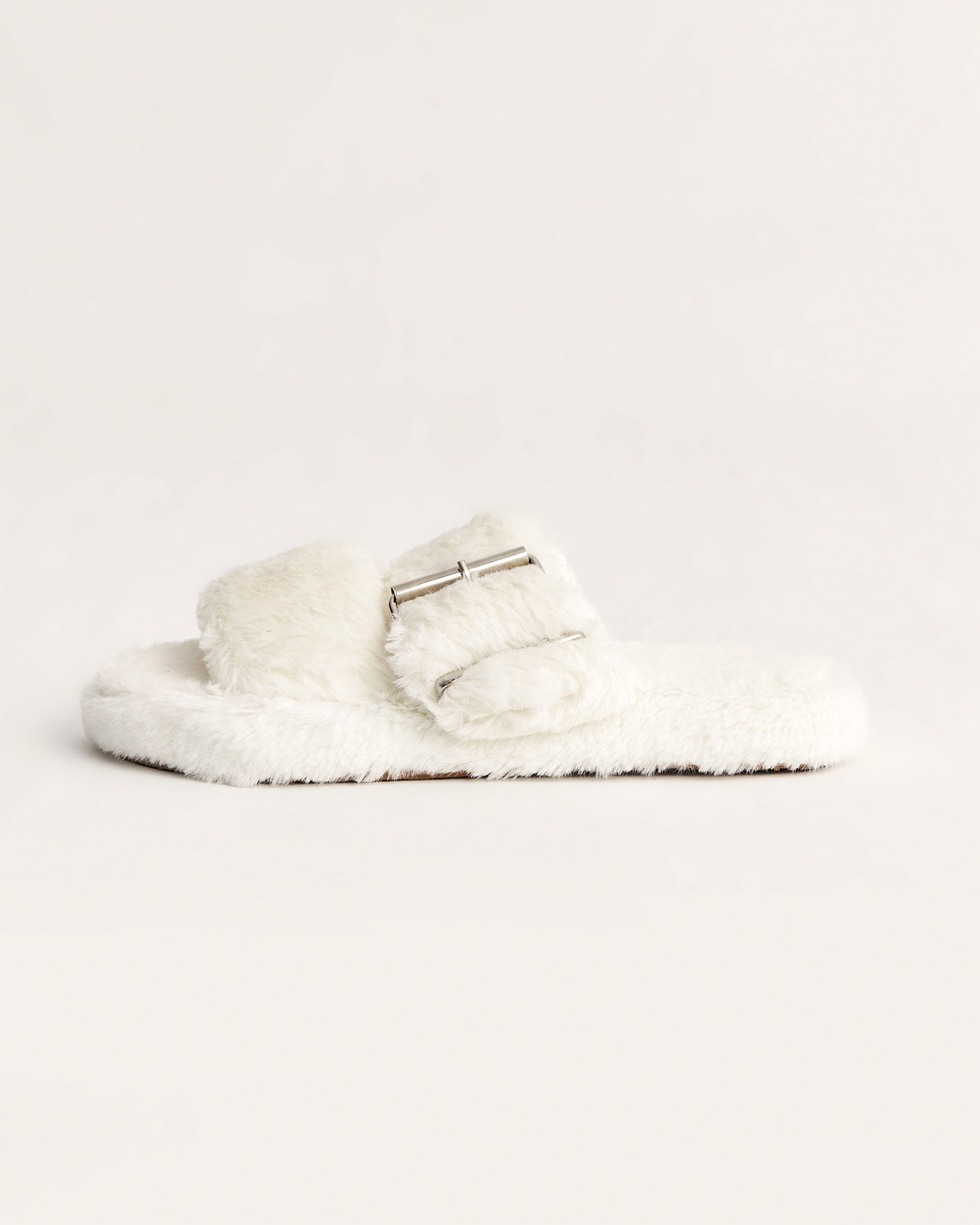 kadın ev terliği,kadın ev içi terlik,bayan ev terliği,kadın kışlık terlik,kadın yazlık terlik,evde giyilen kadın terlikleri,kadın konforlu terlik,rahat kadın ev terliği,kaymaz taban kadın terlik,kapalı kadın ev terliği