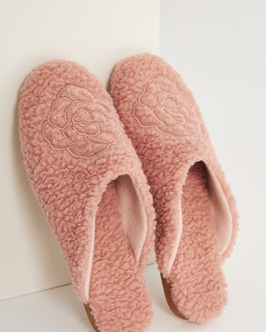 Kadın Kışlık Pembe Gül Desenli Ev Terliği