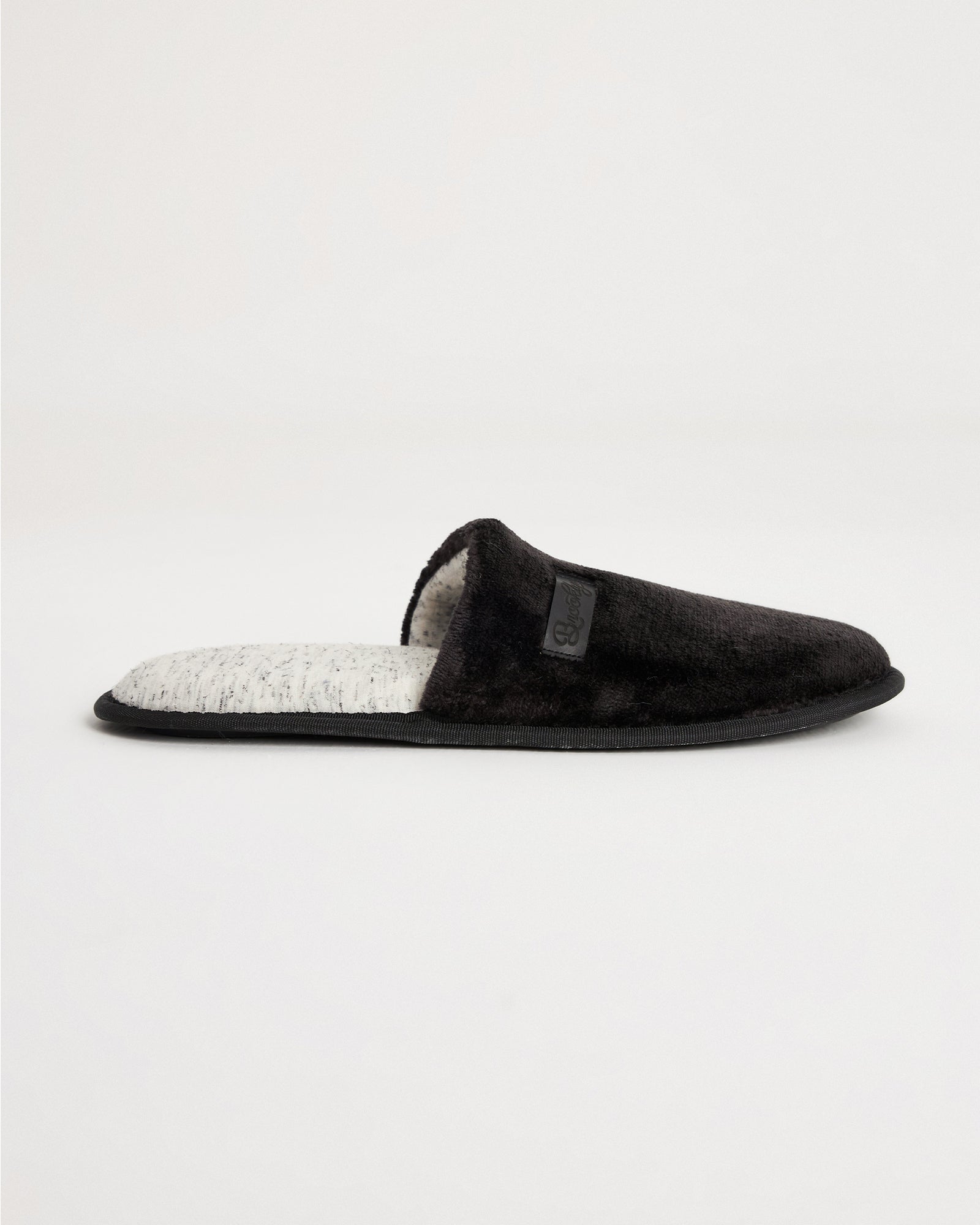 erkek ev terliği,erkek ev içi terlik,erkek ev terliği modelleri,erkek kışlık terlik,erkek yazlık ev terliği,erkek ev terliği fiyatları,evde giyilen erkek terlikleri,rahat erkek ev terliği,konforlu erkek ev terliği