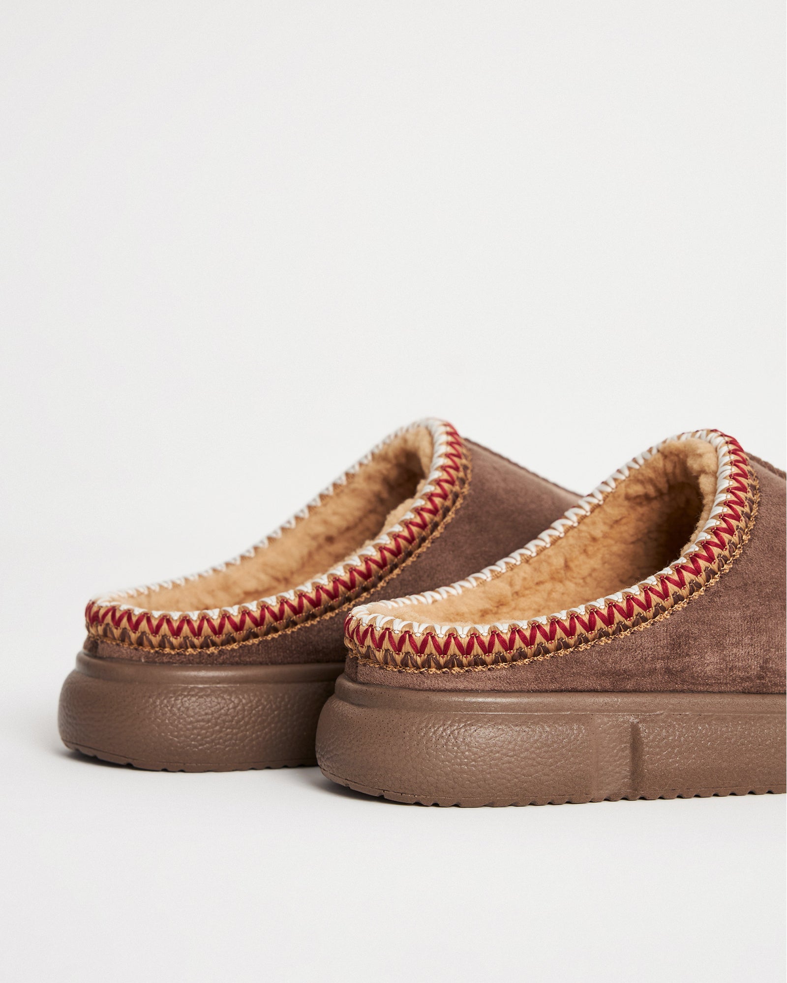 Kadın Kışlık Vizon Süet Etnik Desenli Ev İçi Ayakkabı