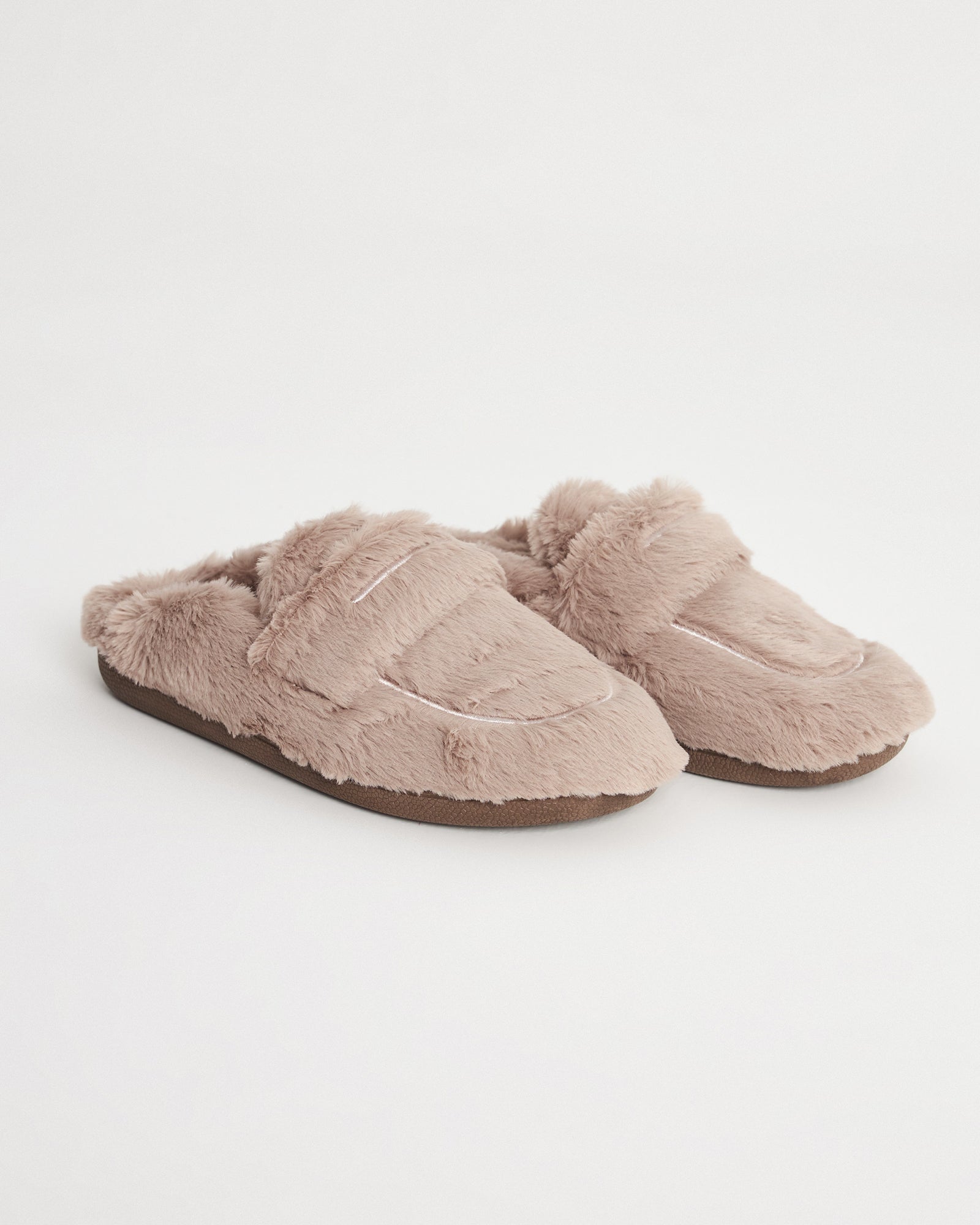 Kadın Kışlık Loafer Modelli Bej Rengi Peluş Ev İçi Ayakkabı