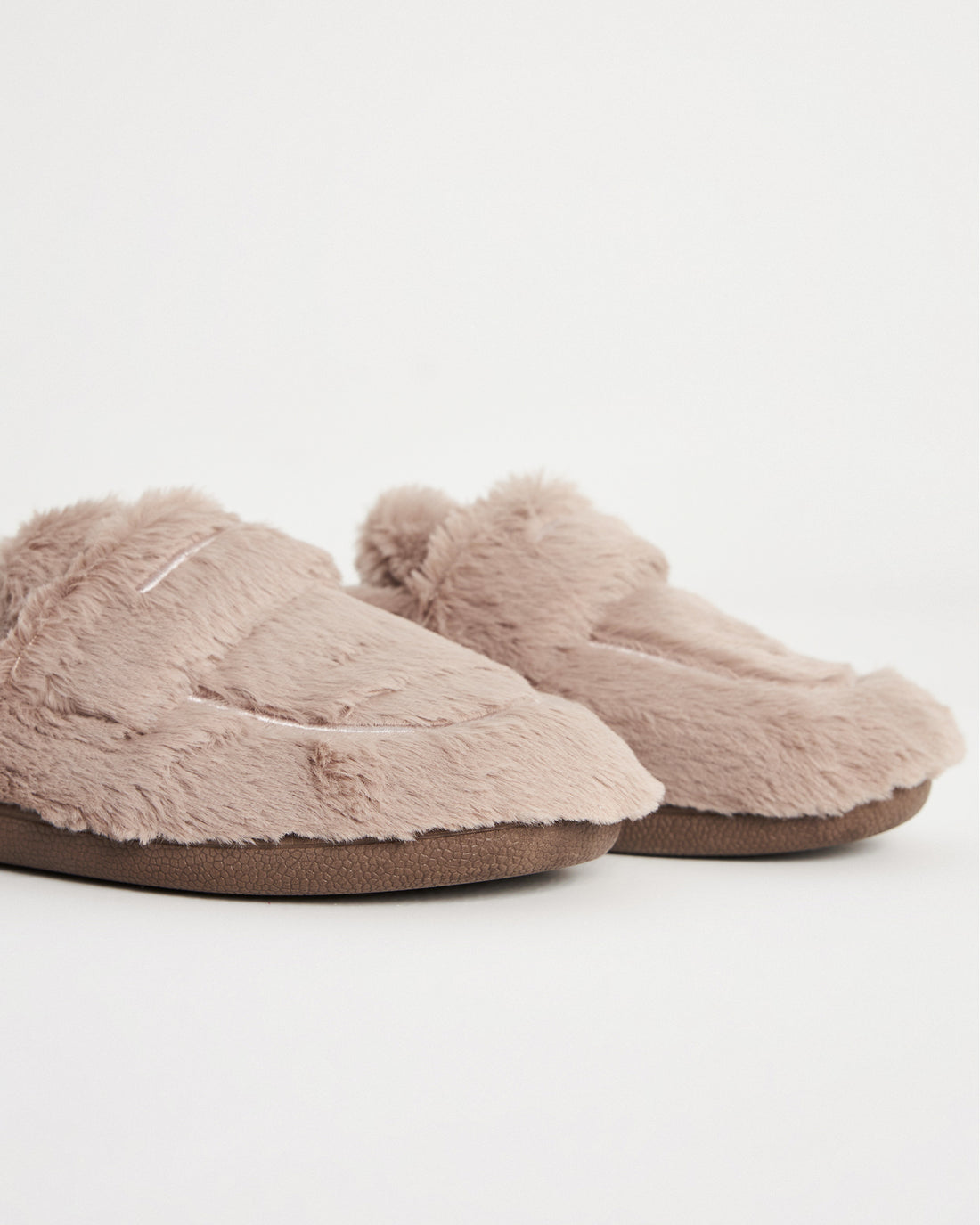 Kadın Kışlık Loafer Modelli Bej Rengi Peluş Ev İçi Ayakkabı