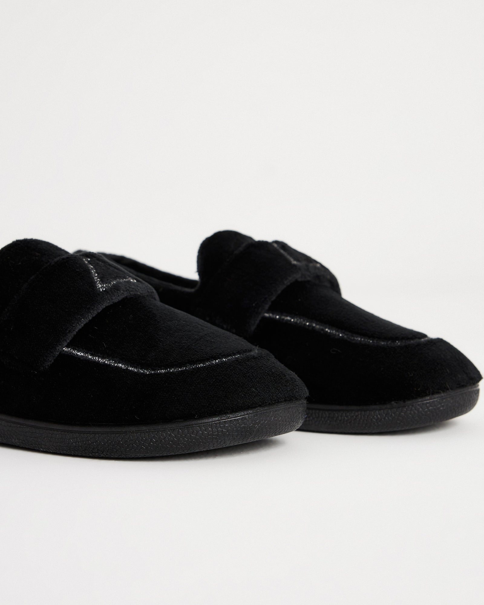 Siyah Renkli  Kadın Peluş Loafer Kışlık Ev İçi Ayakkabı