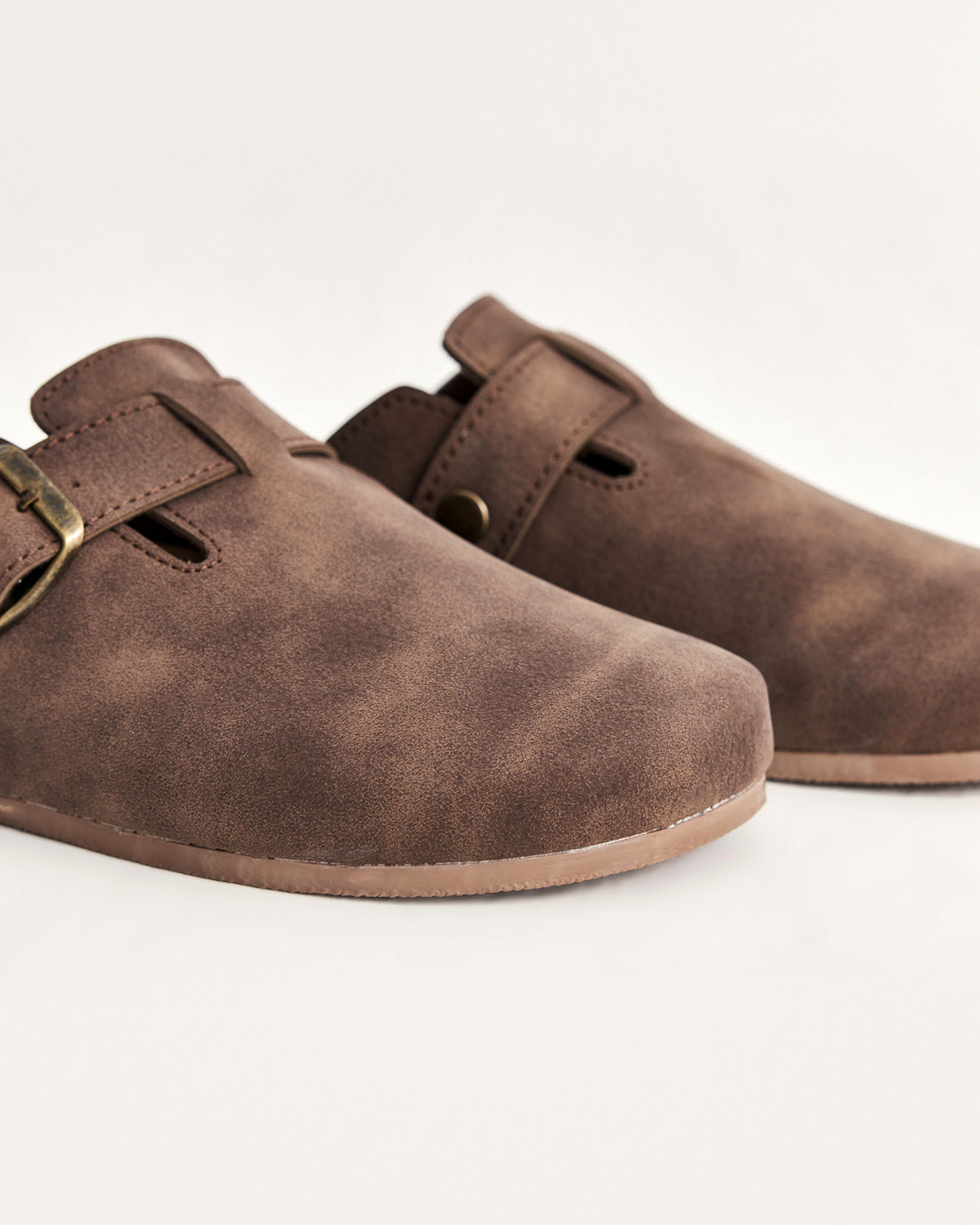 Kadın Önü Kapalı Tokalı Mevsimlik Terlik