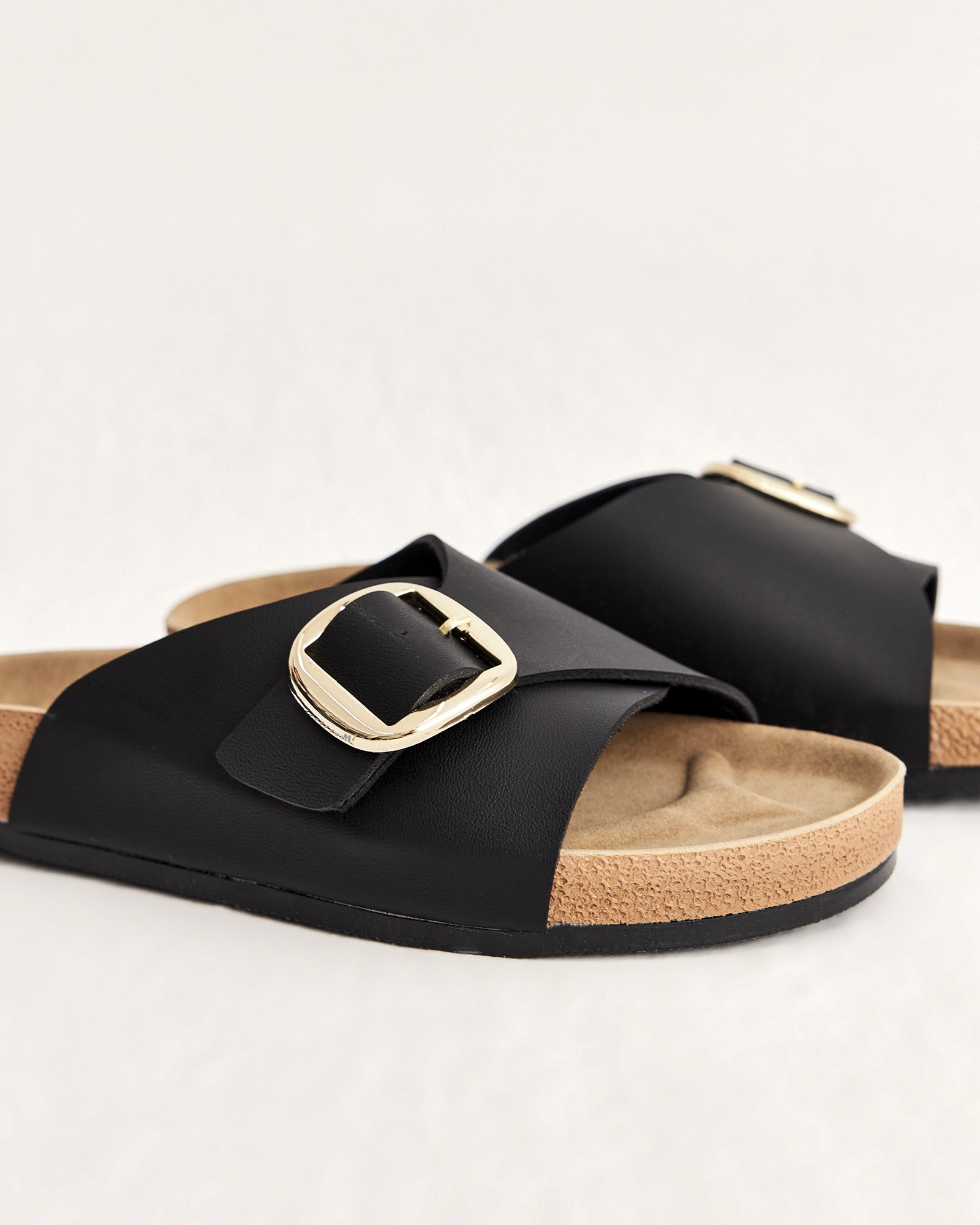 Kadın Rahat Yazlık Tek Bant Tokalı Terlik