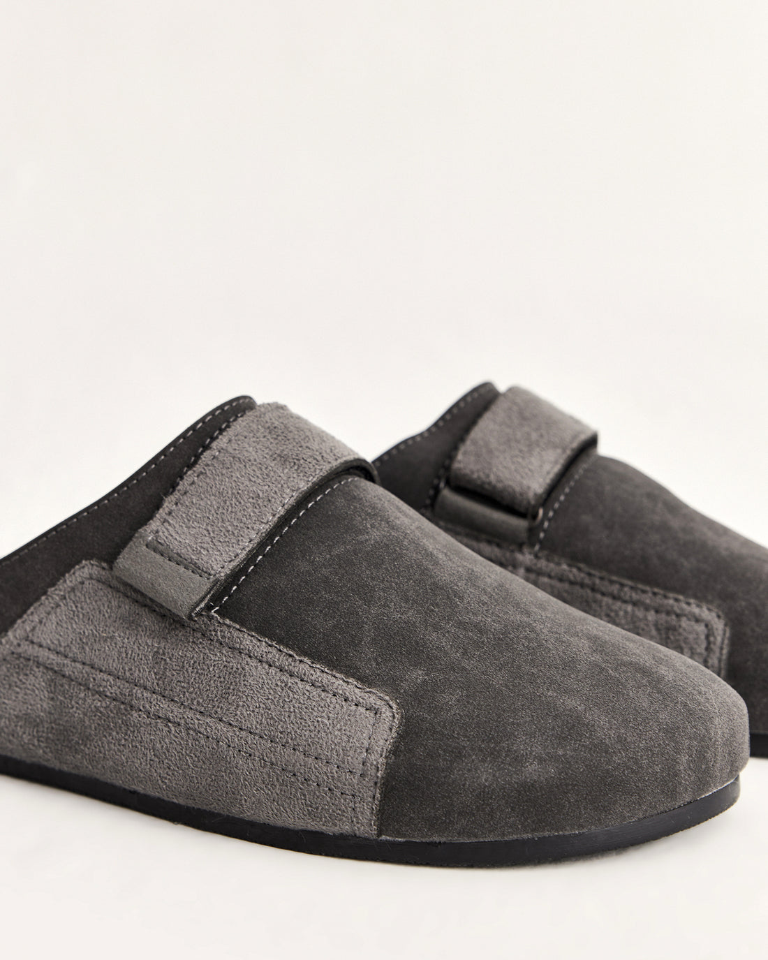 Erkek Bant Detaylı Önü Kapalı Yazlık Terlik