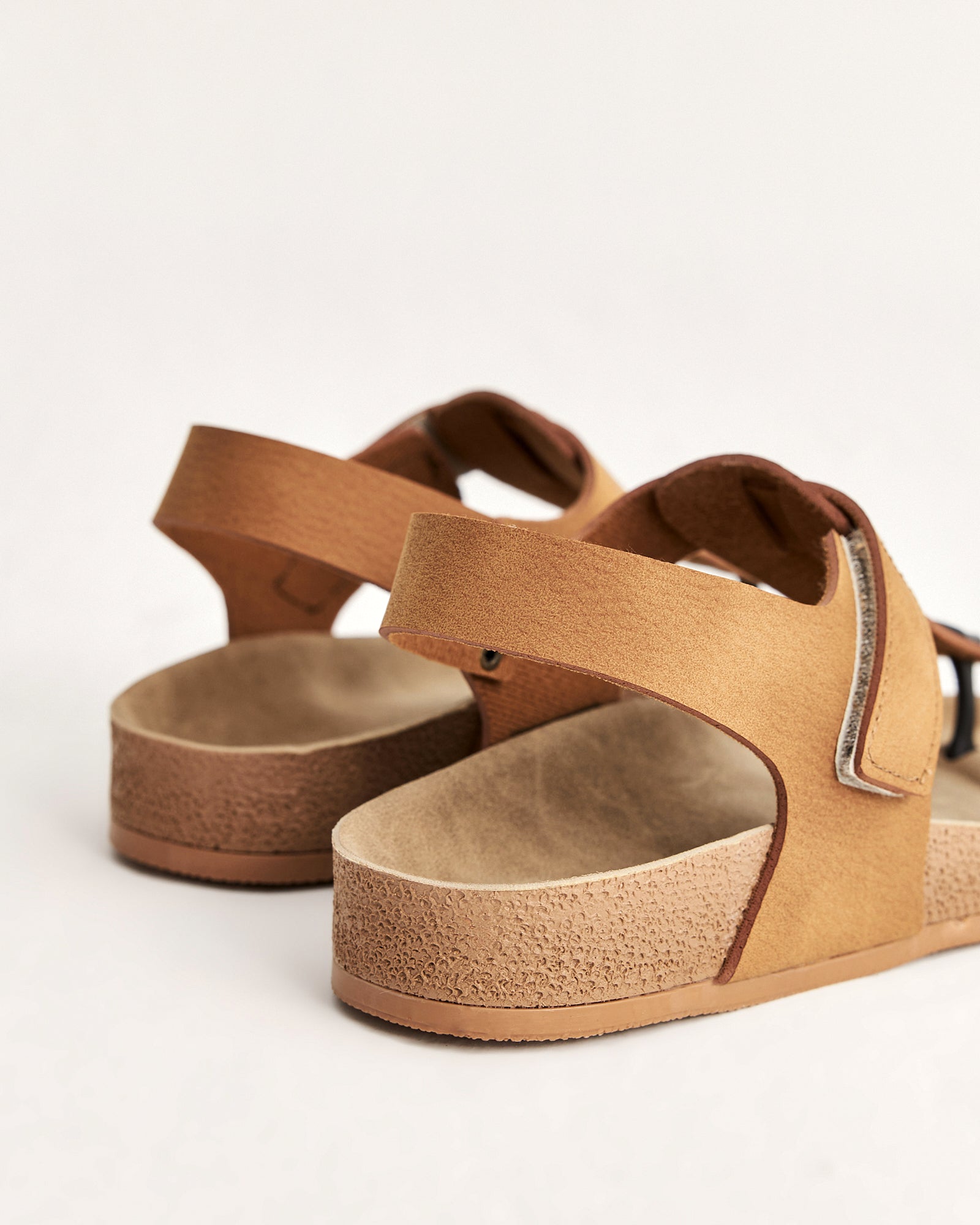 Yazlık Cırt Bantlı Sandalet - Kadın