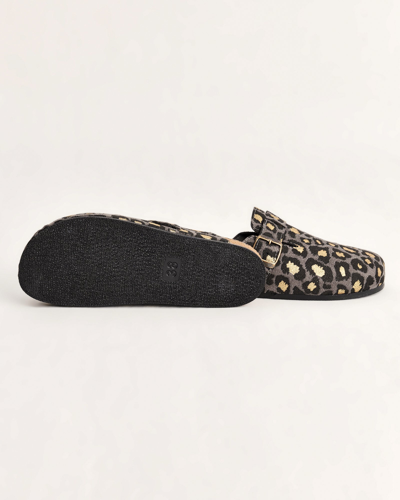 Kadın Leopar Desenli Tokalı Yazlık Terlik