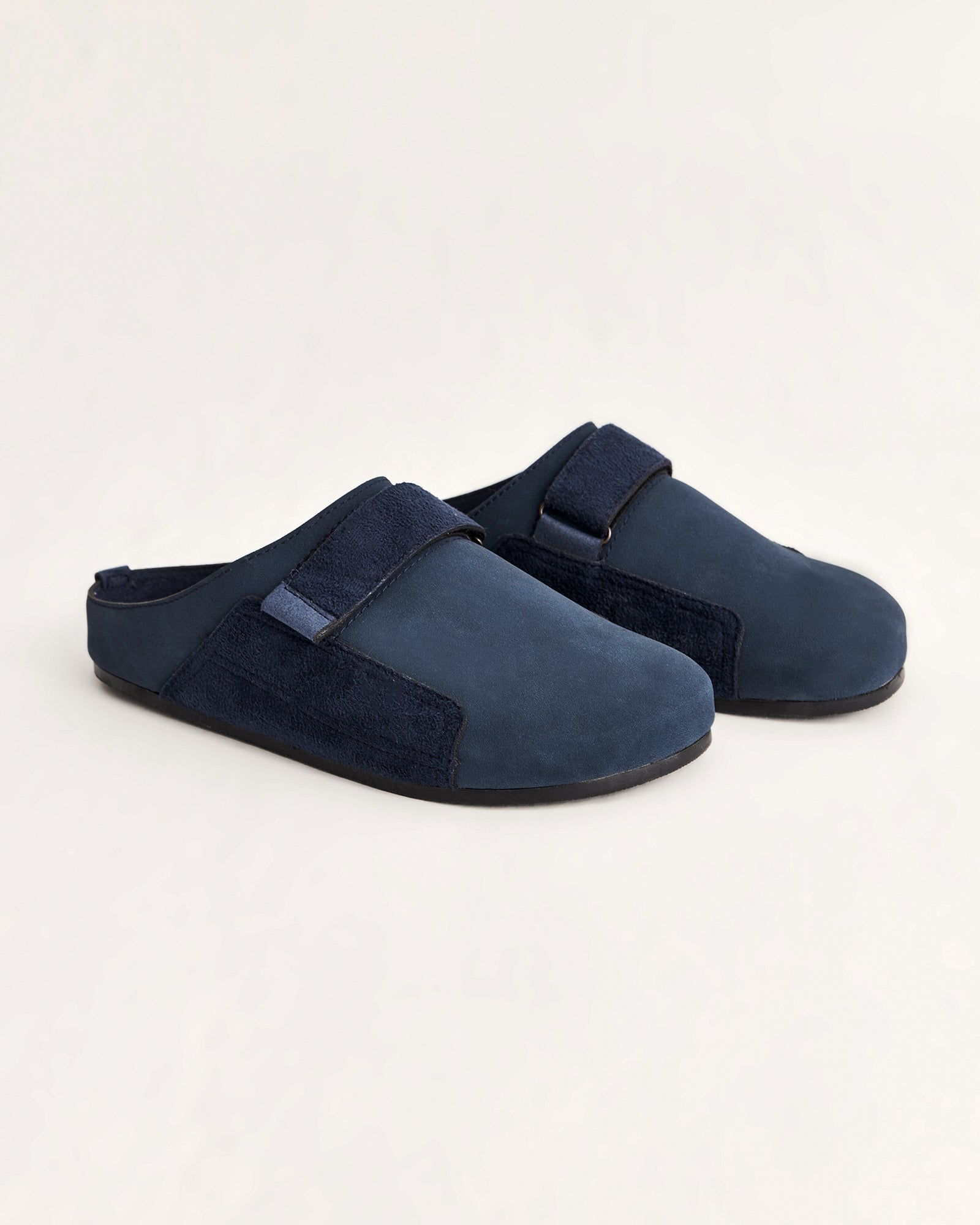 Erkek Bant Detaylı Önü Kapalı Yazlık Terlik