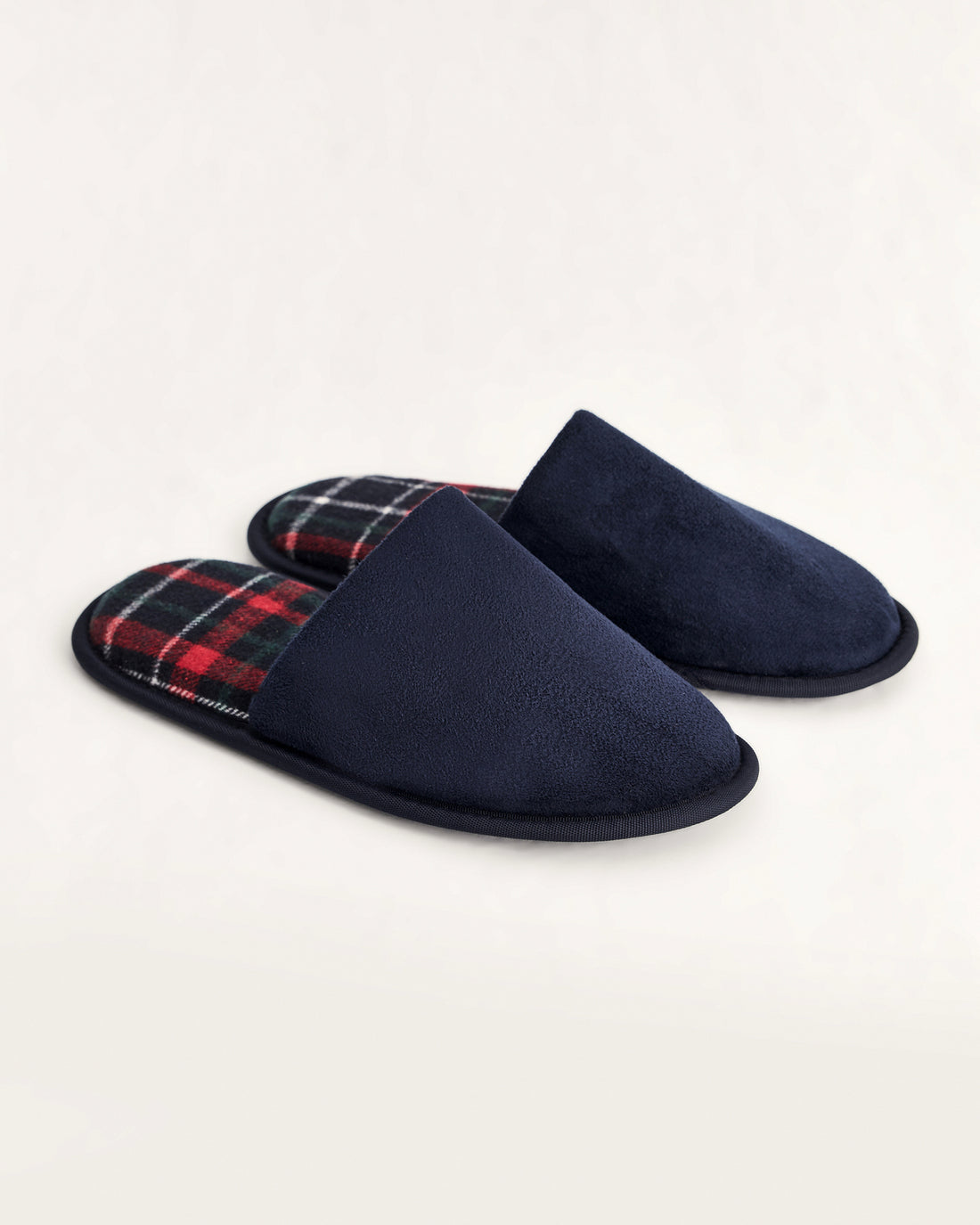 erkek ev terliği,erkek ev içi terlik,erkek ev terliği modelleri,erkek kışlık terlik,erkek yazlık ev terliği,erkek ev terliği fiyatları,evde giyilen erkek terlikleri,rahat erkek ev terliği,konforlu erkek ev terliği