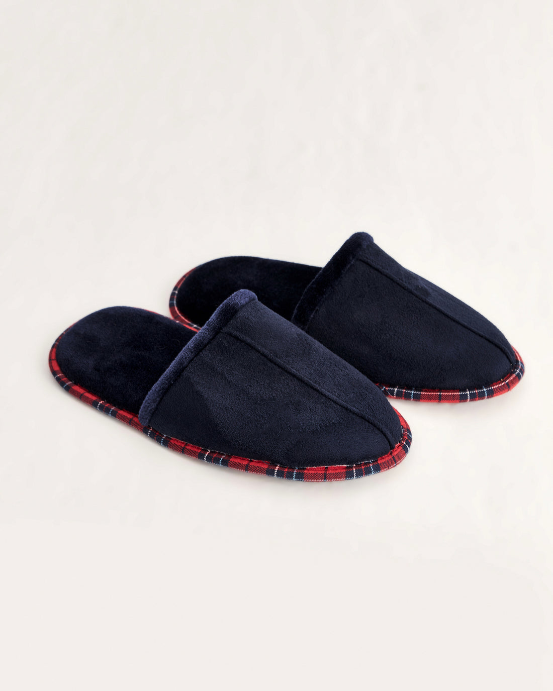 erkek ev terliği,erkek ev içi terlik,erkek ev terliği modelleri,erkek kışlık terlik,erkek yazlık ev terliği,erkek ev terliği fiyatları,evde giyilen erkek terlikleri,rahat erkek ev terliği,konforlu erkek ev terliği