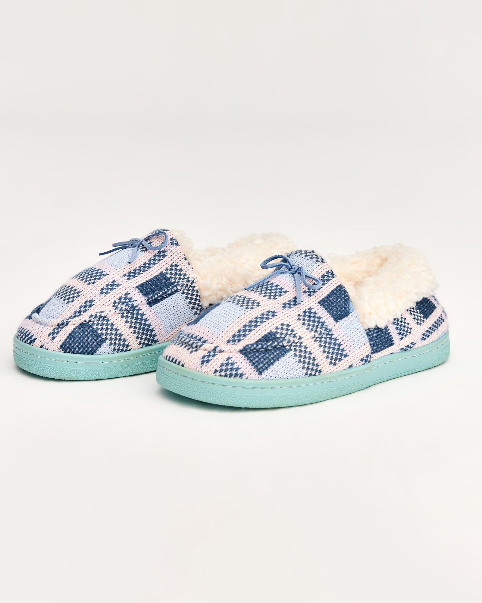 kadın ev içi ayakkabı,bayan ev içi ayakkabı,kadın ev ayakkabısı,kadın iç mekan ayakkabısı,kadın ev ayakkabı modelleri,rahat kadın ev içi ayakkabı,ortopedik ev içi ayakkabı kadın,yumuşak tabanlı kadın ev ayakkabısı,kapalı kadın ev içi ayakkabı,kadın ev ayakkabısı kışlık