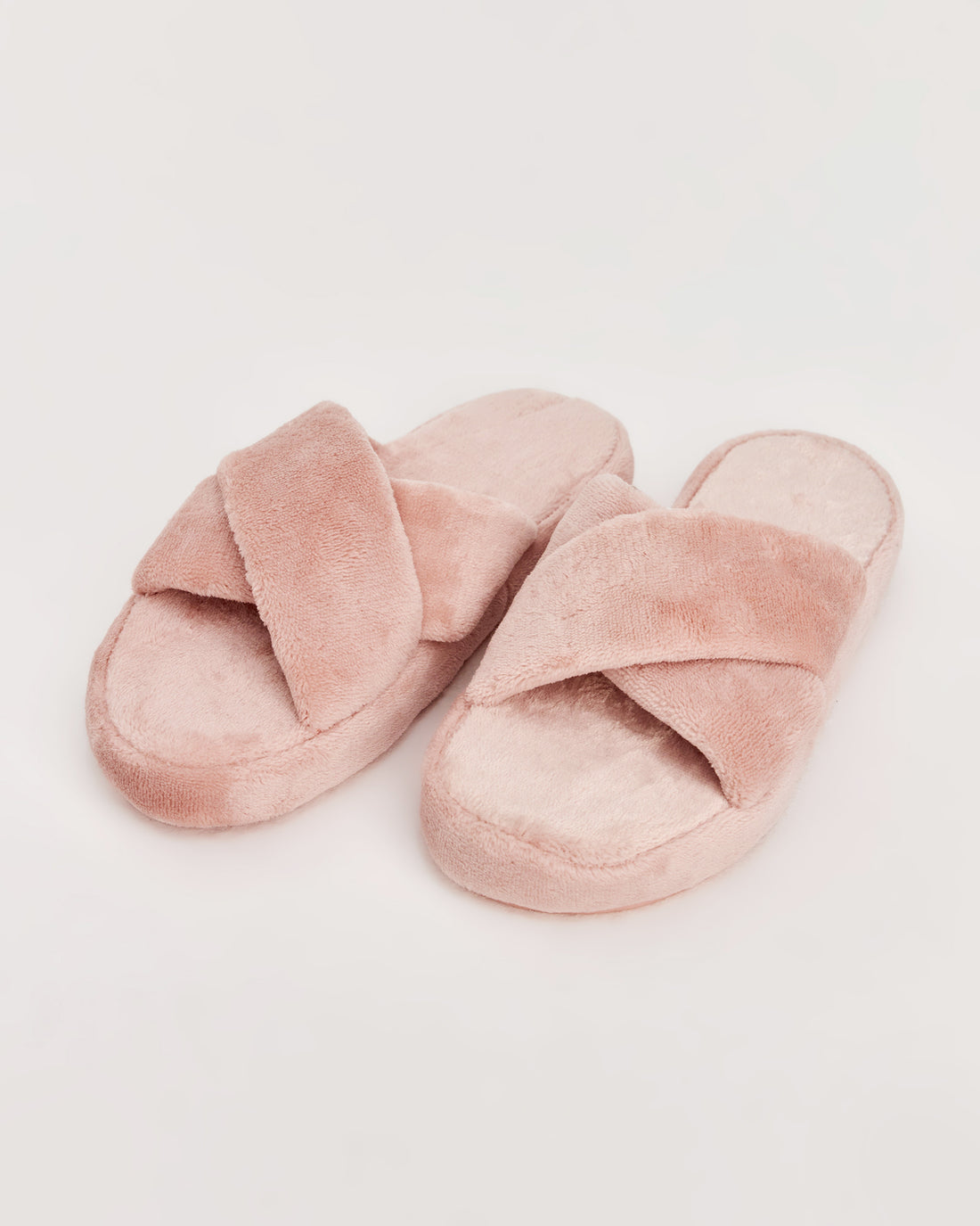 kadın ev terliği,kadın ev içi terlik,bayan ev terliği,kadın kışlık terlik,kadın yazlık terlik,evde giyilen kadın terlikleri,kadın konforlu terlik,rahat kadın ev terliği,kaymaz taban kadın terlik,kapalı kadın ev terliği