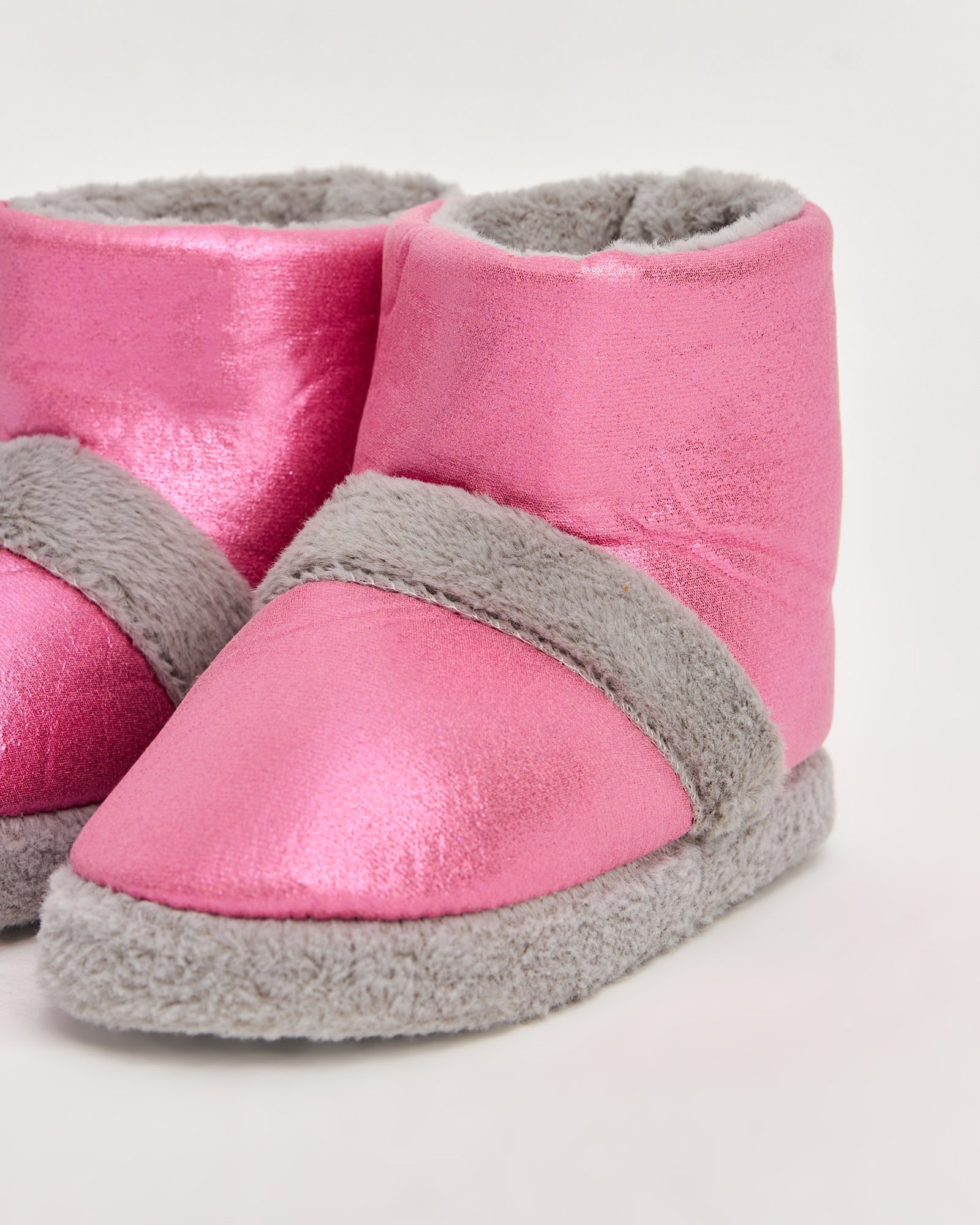 çocuk panduf,çocuk ev içi panduf,çocuk ev pandufu,kız çocuk panduf,erkek çocuk panduf,çocuk panduf modelleri,çocuk panduf fiyatları,çocuk ev panduf çeşitleri,minik çocuk panduf