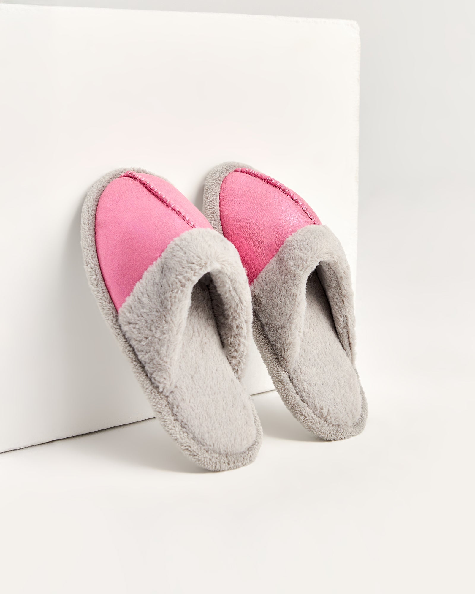 çocuk ev terliği,çocuk ev içi terlik,çocuk ev terliği modelleri,kız çocuk ev terliği,erkek çocuk ev terliği,çocuk ev terliği fiyatları,çocuk ev terliği çeşitleri,çocuklar için ev terliği,minik çocuk ev içi terliği