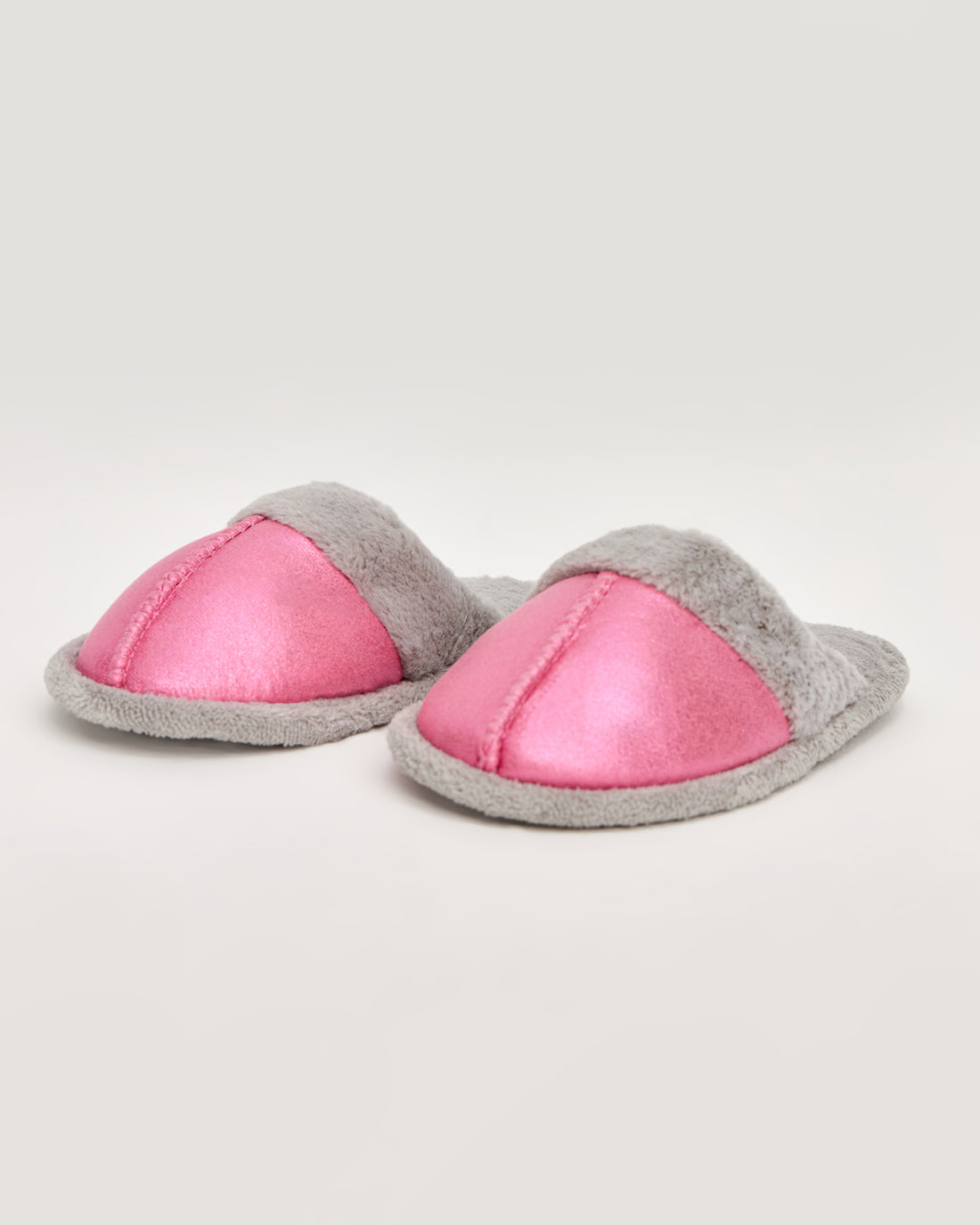 çocuk ev terliği,çocuk ev içi terlik,çocuk ev terliği modelleri,kız çocuk ev terliği,erkek çocuk ev terliği,çocuk ev terliği fiyatları,çocuk ev terliği çeşitleri,çocuklar için ev terliği,minik çocuk ev içi terliği