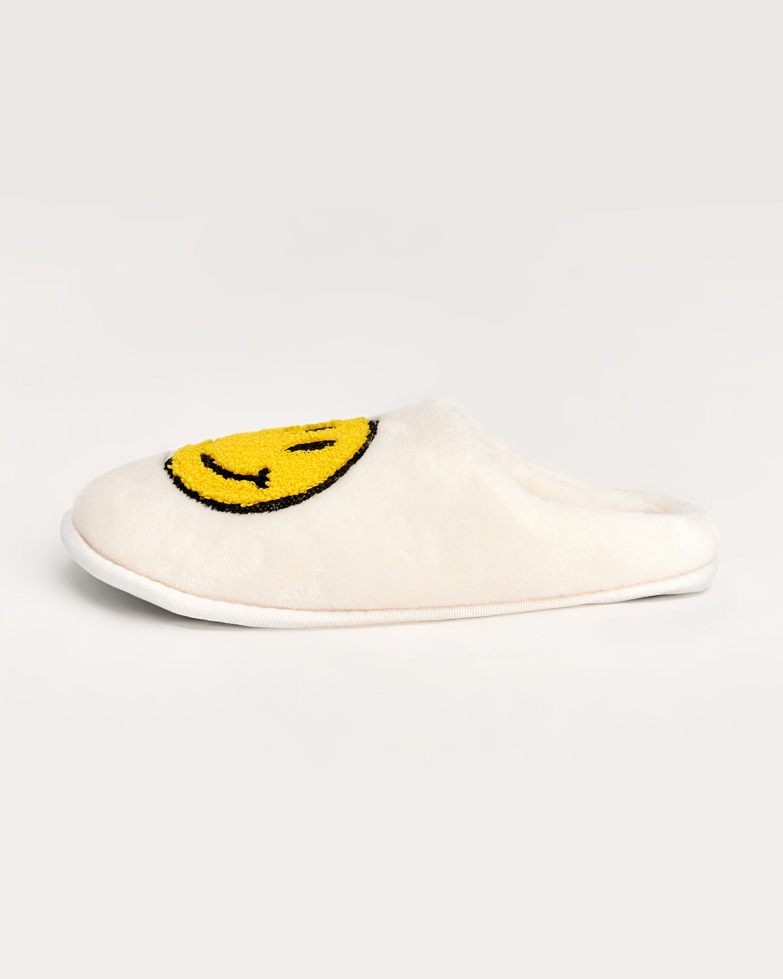 kadın ev terliği,kadın ev içi terlik,bayan ev terliği,kadın kışlık terlik,kadın yazlık terlik,evde giyilen kadın terlikleri,kadın konforlu terlik,rahat kadın ev terliği,kaymaz taban kadın terlik,kapalı kadın ev terliği