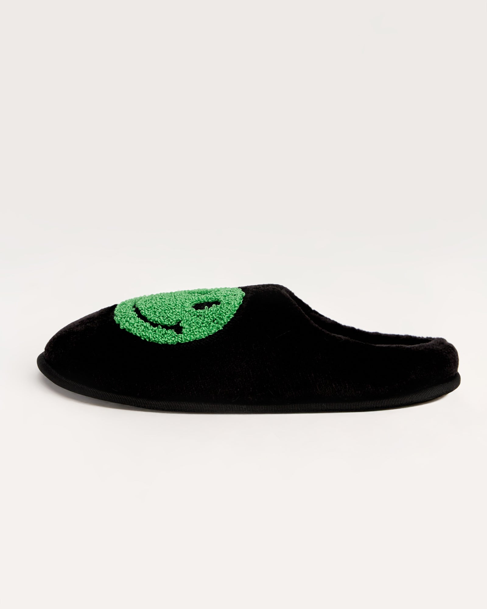 kadın ev terliği,kadın ev içi terlik,bayan ev terliği,kadın kışlık terlik,kadın yazlık terlik,evde giyilen kadın terlikleri,kadın konforlu terlik,rahat kadın ev terliği,kaymaz taban kadın terlik,kapalı kadın ev terliği