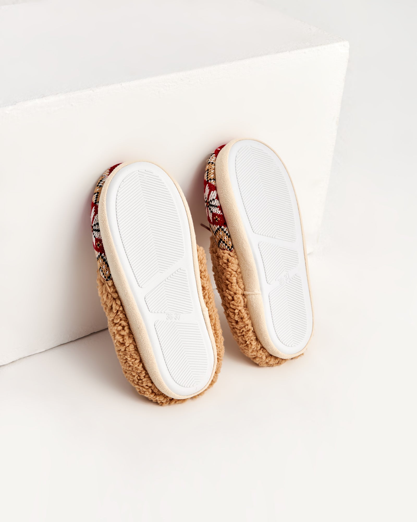 Kadın Triko Ev Terliği - NEVİ-A