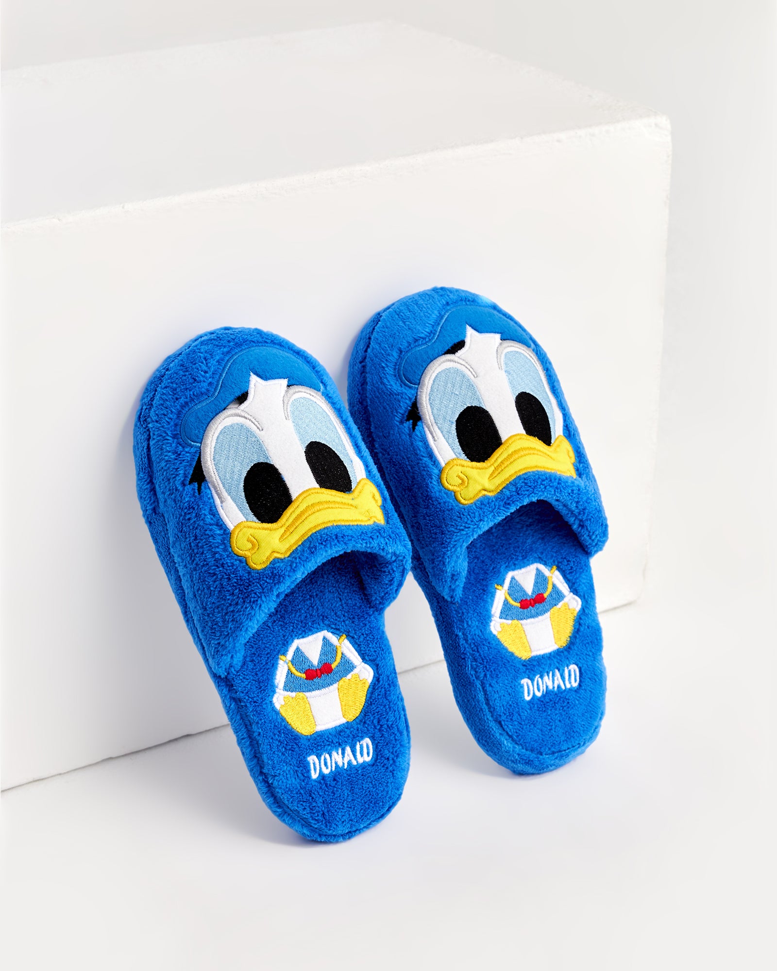 kadın ev terliği,kadın ev içi terlik,bayan ev terliği,kadın kışlık terlik,kadın yazlık terlik,evde giyilen kadın terlikleri,kadın konforlu terlik,rahat kadın ev terliği,kaymaz taban kadın terlik,kapalı kadın ev terliği,hayvan desenli terlik,ayıcık desenli terlik