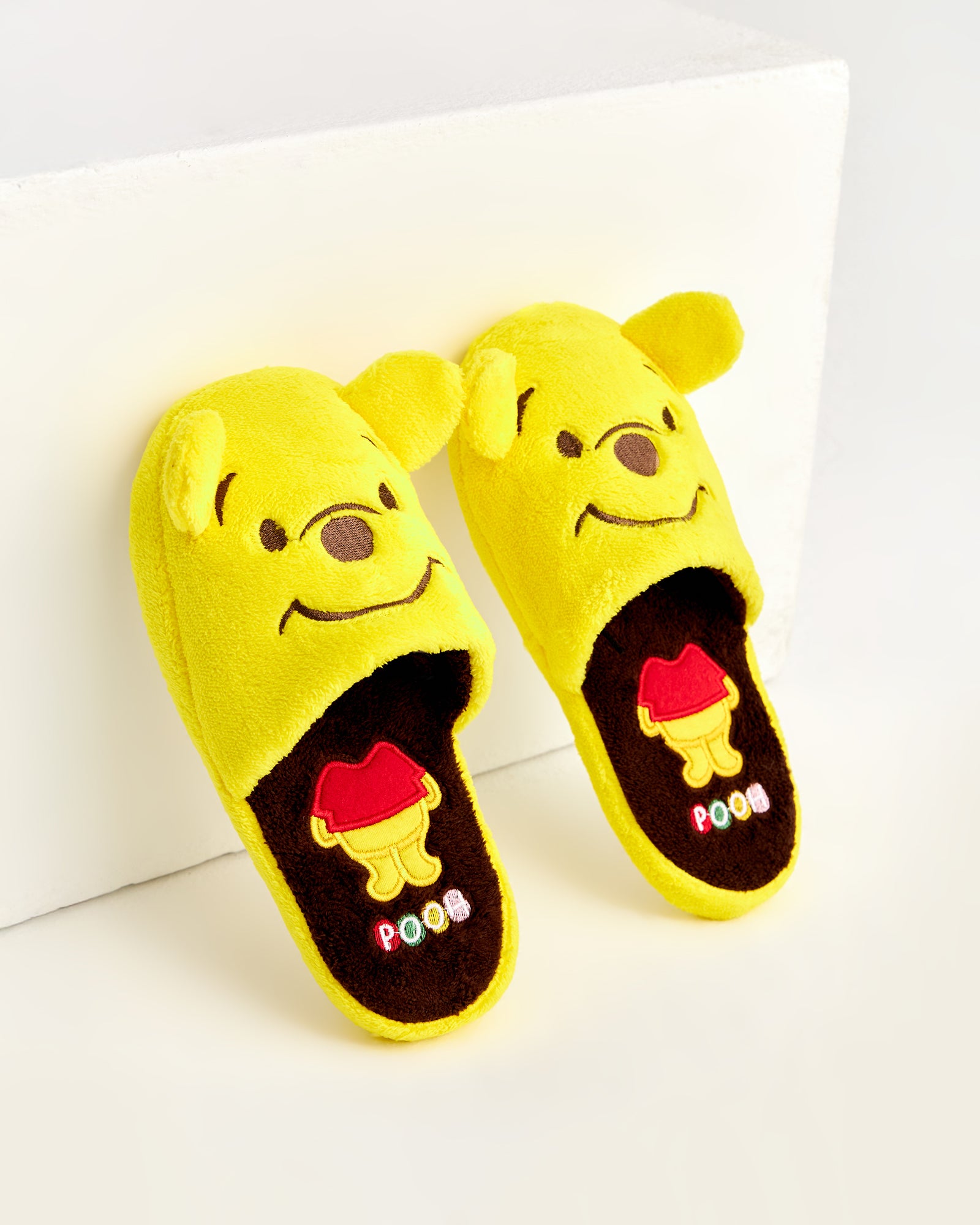 kadın ev terliği,kadın ev içi terlik,bayan ev terliği,kadın kışlık terlik,kadın yazlık terlik,evde giyilen kadın terlikleri,kadın konforlu terlik,rahat kadın ev terliği,kaymaz taban kadın terlik,kapalı kadın ev terliği,hayvan desenli terlik,ayıcık desenli terlik