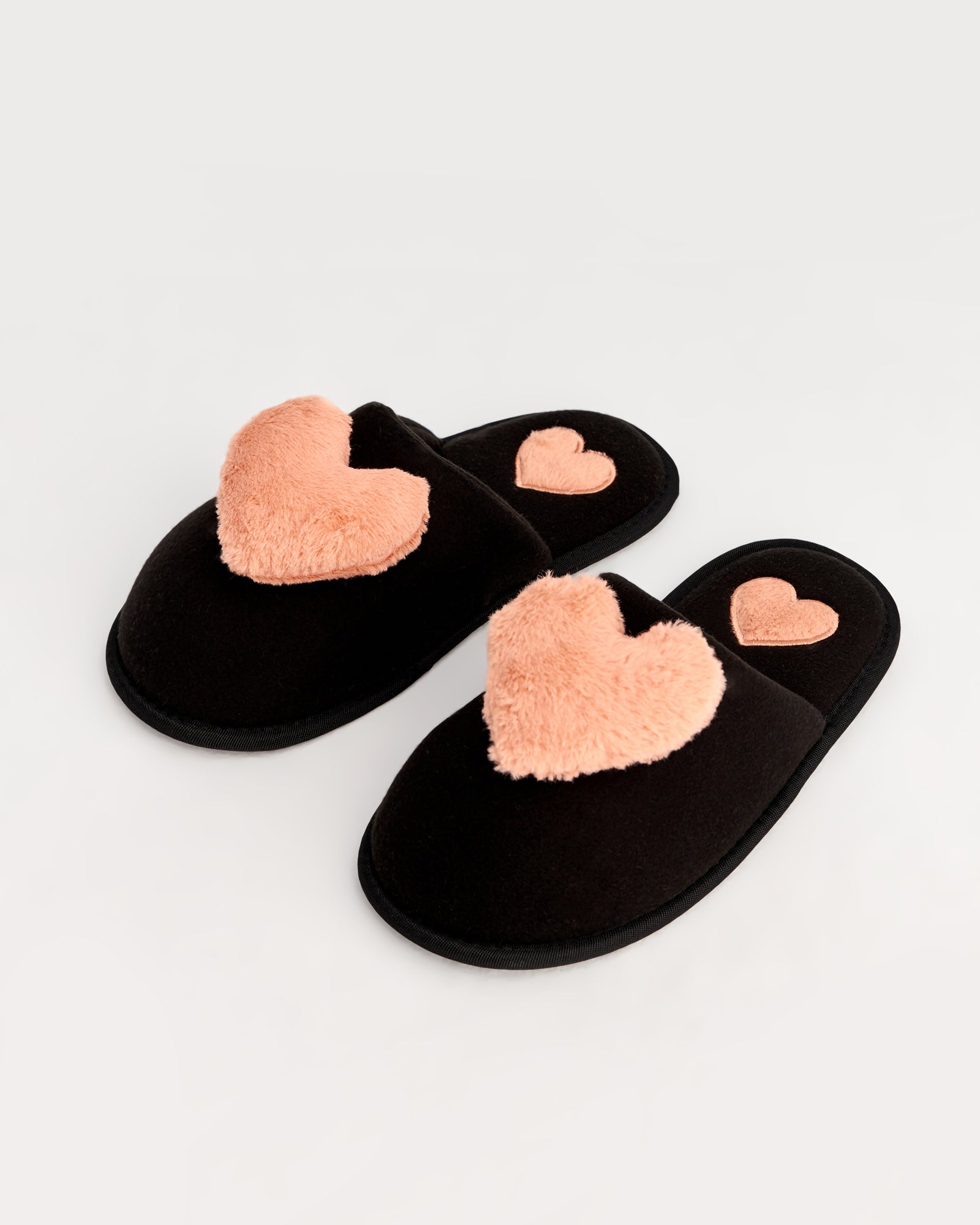 kadın ev terliği,kadın ev içi terlik,bayan ev terliği,kadın kışlık terlik,kadın yazlık terlik,evde giyilen kadın terlikleri,kadın konforlu terlik,rahat kadın ev terliği,kaymaz taban kadın terlik,kapalı kadın ev terliği