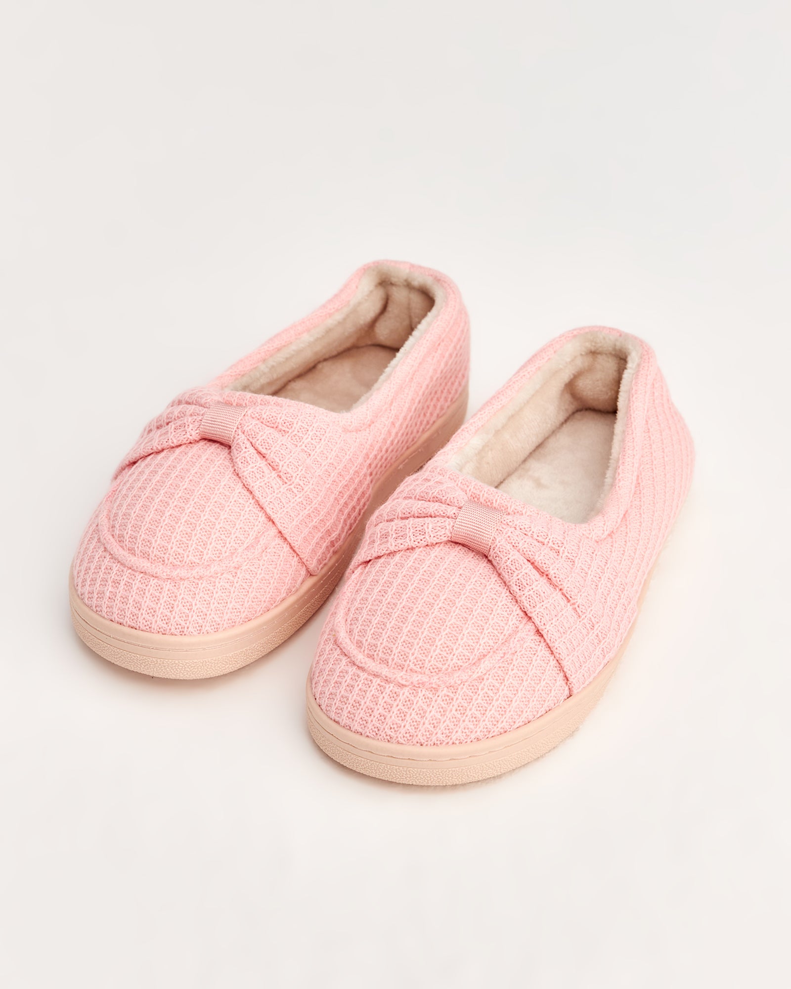 kadın ev içi ayakkabı,bayan ev içi ayakkabı,kadın ev ayakkabısı,kadın iç mekan ayakkabısı,kadın ev ayakkabı modelleri,rahat kadın ev içi ayakkabı,ortopedik ev içi ayakkabı kadın,yumuşak tabanlı kadın ev ayakkabısı,kapalı kadın ev içi ayakkabı,kadın ev ayakkabısı kışlık