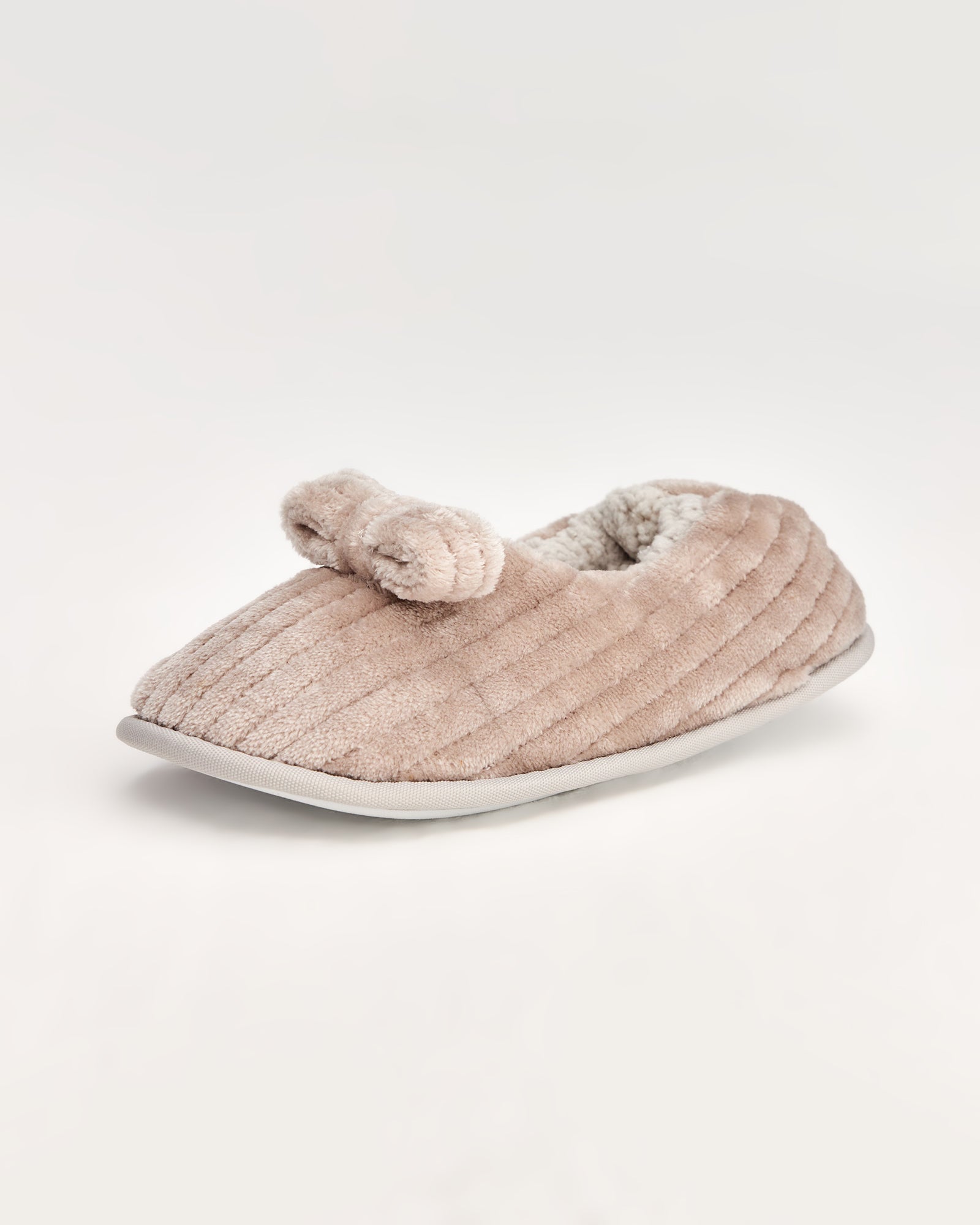 kadın ev içi ayakkabı,bayan ev içi ayakkabı,kadın ev ayakkabısı,kadın iç mekan ayakkabısı,kadın ev ayakkabı modelleri,rahat kadın ev içi ayakkabı,ortopedik ev içi ayakkabı kadın,yumuşak tabanlı kadın ev ayakkabısı,kapalı kadın ev içi ayakkabı,kadın ev ayakkabısı kışlık