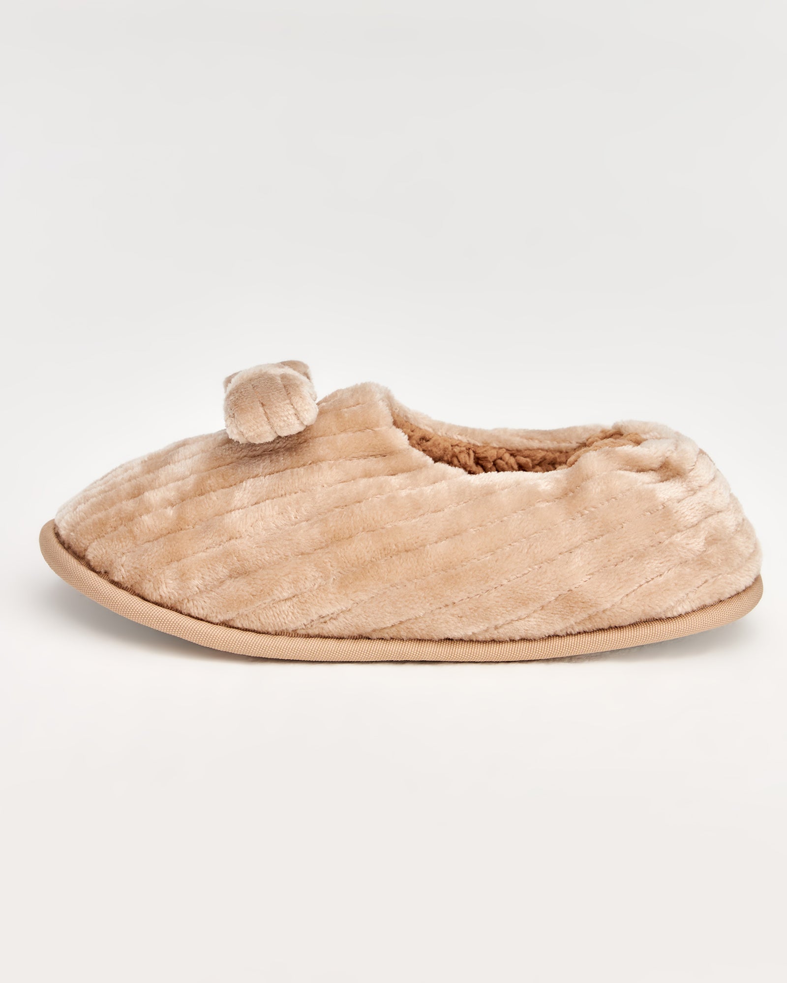 kadın ev içi ayakkabı,bayan ev içi ayakkabı,kadın ev ayakkabısı,kadın iç mekan ayakkabısı,kadın ev ayakkabı modelleri,rahat kadın ev içi ayakkabı,ortopedik ev içi ayakkabı kadın,yumuşak tabanlı kadın ev ayakkabısı,kapalı kadın ev içi ayakkabı,kadın ev ayakkabısı kışlık