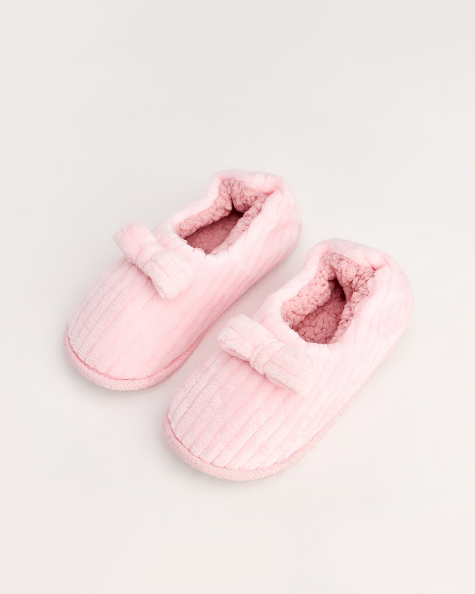 kadın ev içi ayakkabı,bayan ev içi ayakkabı,kadın ev ayakkabısı,kadın iç mekan ayakkabısı,kadın ev ayakkabı modelleri,rahat kadın ev içi ayakkabı,ortopedik ev içi ayakkabı kadın,yumuşak tabanlı kadın ev ayakkabısı,kapalı kadın ev içi ayakkabı,kadın ev ayakkabısı kışlık