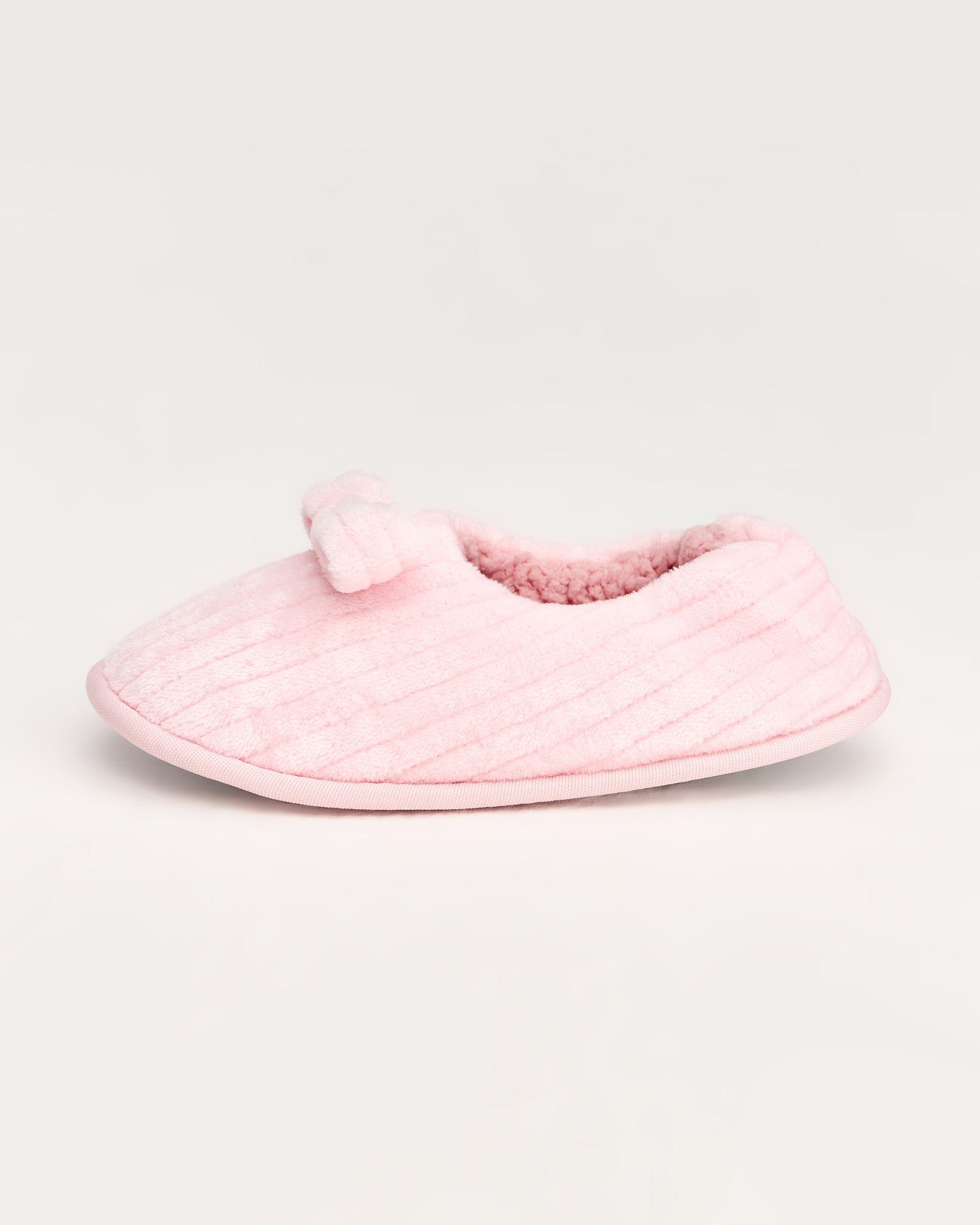 kadın ev içi ayakkabı,bayan ev içi ayakkabı,kadın ev ayakkabısı,kadın iç mekan ayakkabısı,kadın ev ayakkabı modelleri,rahat kadın ev içi ayakkabı,ortopedik ev içi ayakkabı kadın,yumuşak tabanlı kadın ev ayakkabısı,kapalı kadın ev içi ayakkabı,kadın ev ayakkabısı kışlık