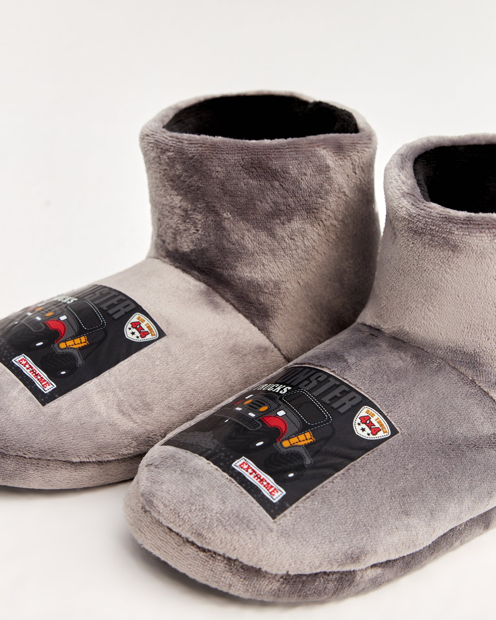 erkek panduf,erkek ev içi panduf,erkek ev pandufu,erkek kışlık panduf,ev için erkek panduf,erkek panduf modelleri,erkek ev içi panduf çeşitleri,konforlu erkek panduf,rahat erkek panduf