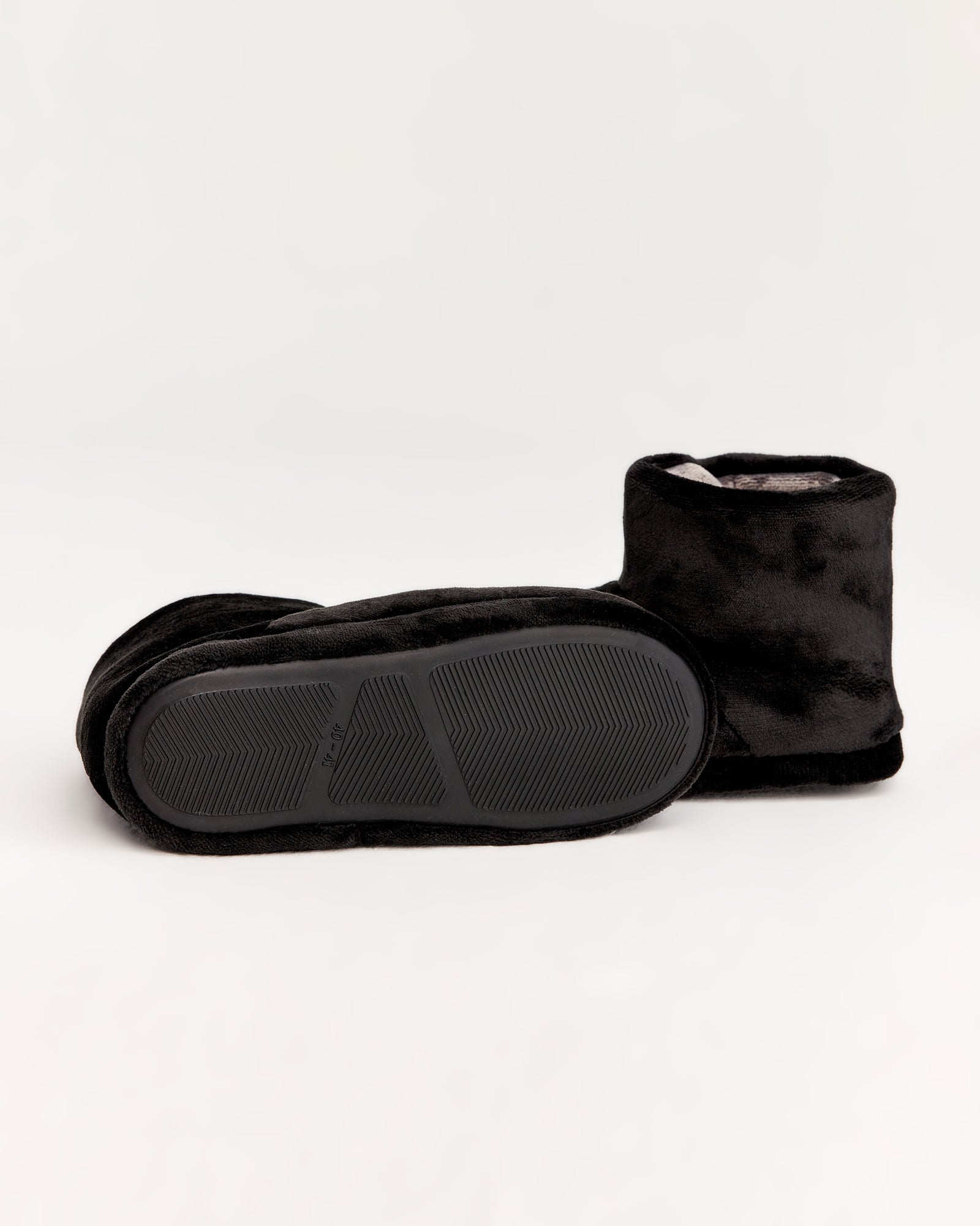 erkek panduf,erkek ev içi panduf,erkek ev pandufu,erkek kışlık panduf,ev için erkek panduf,erkek panduf modelleri,erkek ev içi panduf çeşitleri,konforlu erkek panduf,rahat erkek panduf