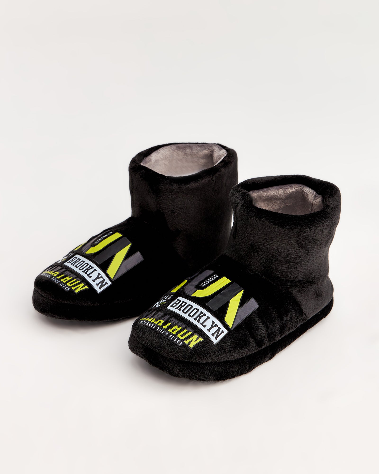 erkek panduf,erkek ev içi panduf,erkek ev pandufu,erkek kışlık panduf,ev için erkek panduf,erkek panduf modelleri,erkek ev içi panduf çeşitleri,konforlu erkek panduf,rahat erkek panduf