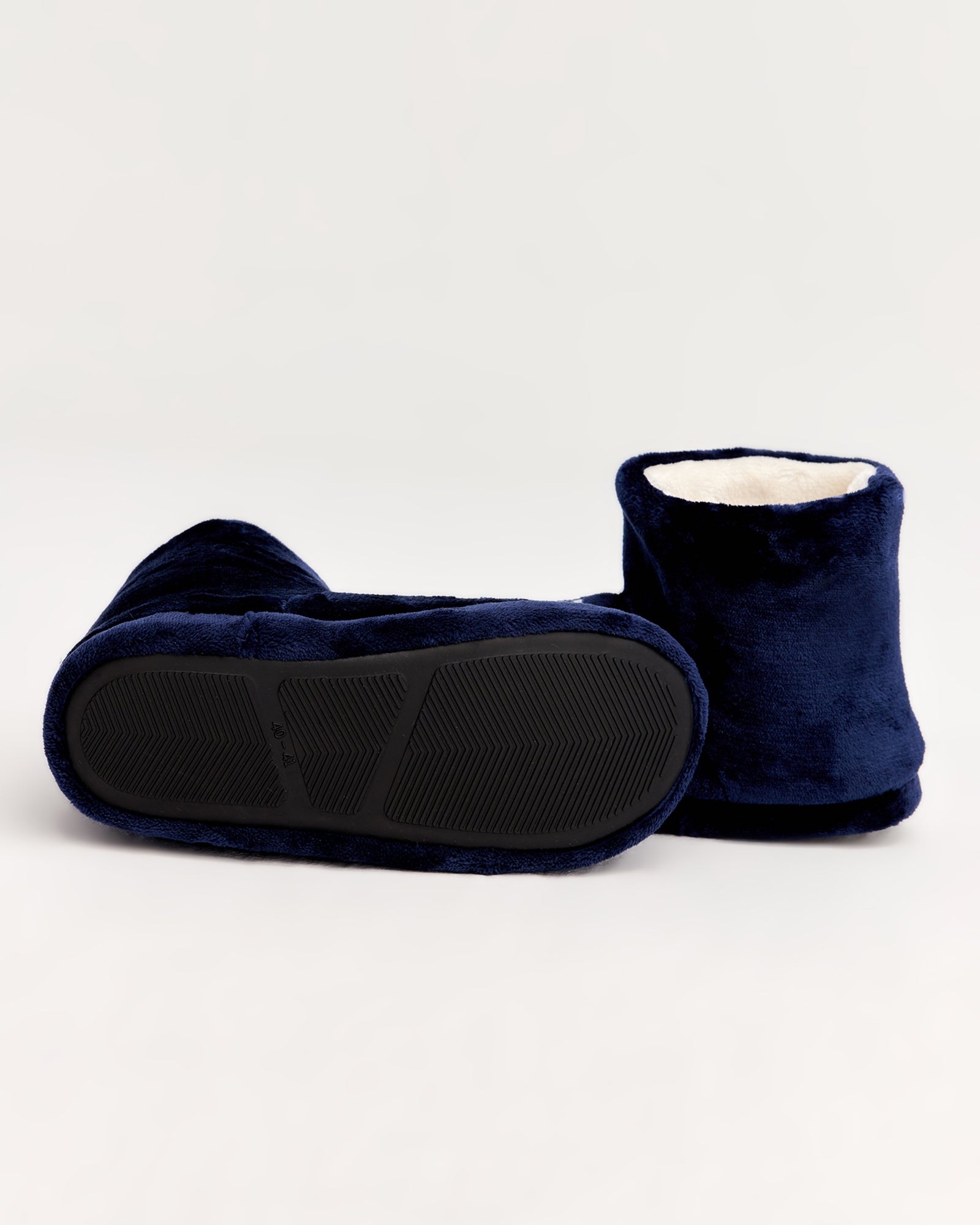 erkek panduf,erkek ev içi panduf,erkek ev pandufu,erkek kışlık panduf,ev için erkek panduf,erkek panduf modelleri,erkek ev içi panduf çeşitleri,konforlu erkek panduf,rahat erkek panduf