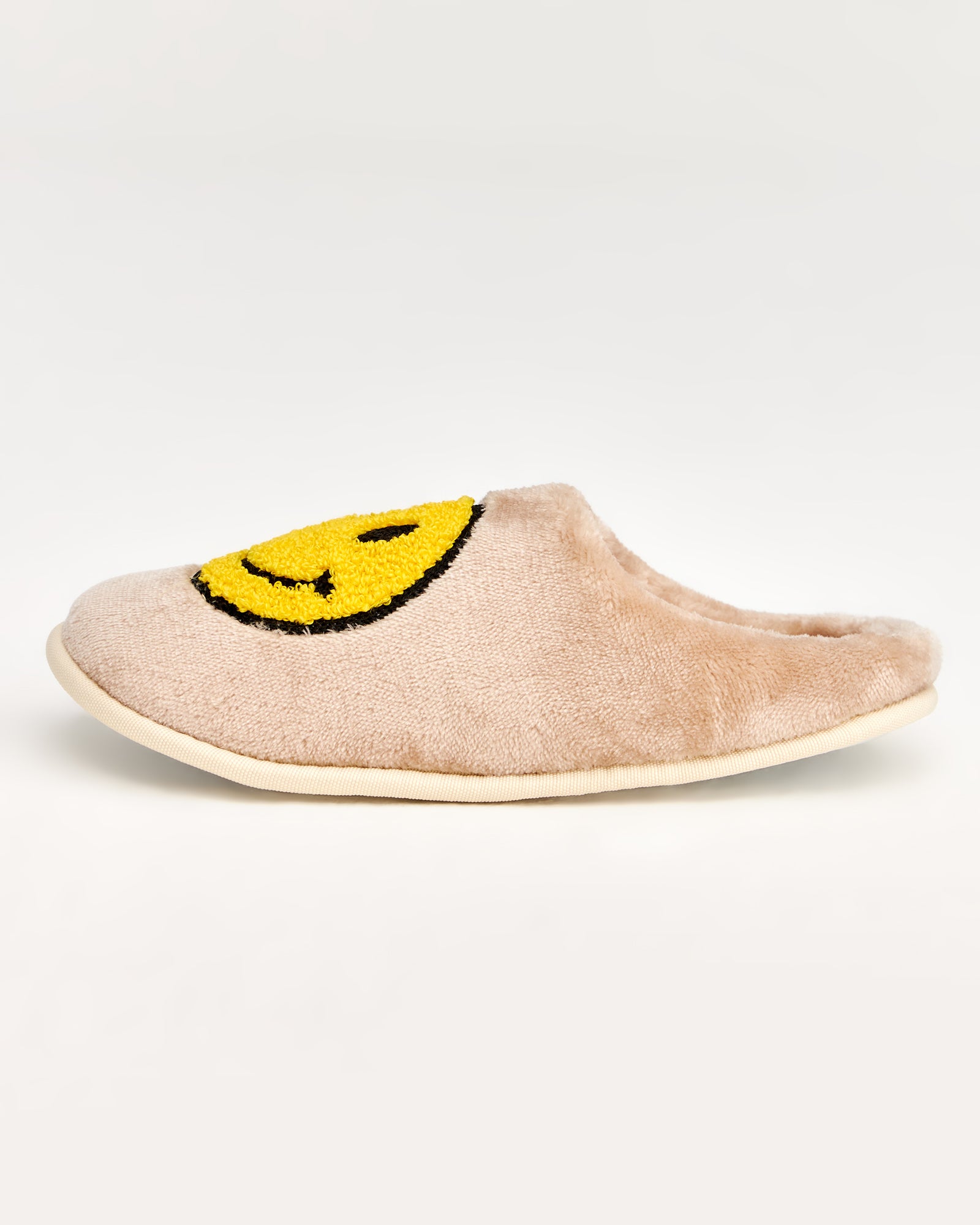 kadın ev terliği,kadın ev içi terlik,bayan ev terliği,kadın kışlık terlik,kadın yazlık terlik,evde giyilen kadın terlikleri,kadın konforlu terlik,rahat kadın ev terliği,kaymaz taban kadın terlik,kapalı kadın ev terliği