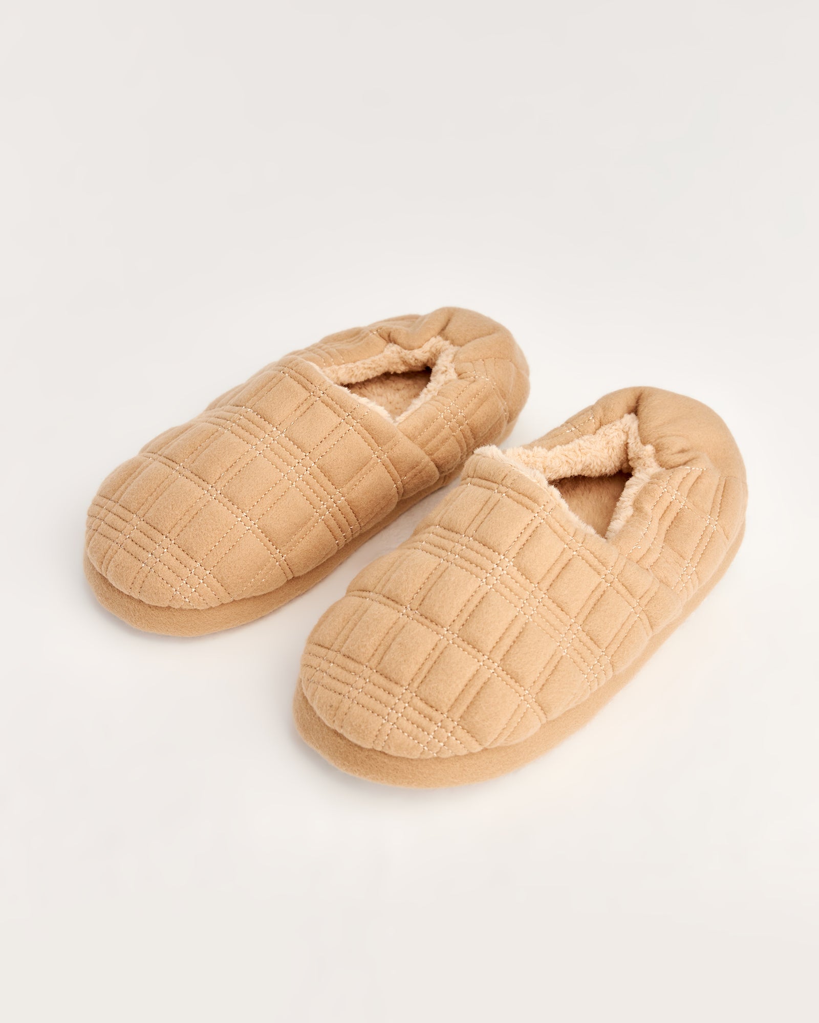 kadın ev içi ayakkabı,bayan ev içi ayakkabı,kadın ev ayakkabısı,kadın iç mekan ayakkabısı,kadın ev ayakkabı modelleri,rahat kadın ev içi ayakkabı,ortopedik ev içi ayakkabı kadın,yumuşak tabanlı kadın ev ayakkabısı,kapalı kadın ev içi ayakkabı,kadın ev ayakkabısı kışlık