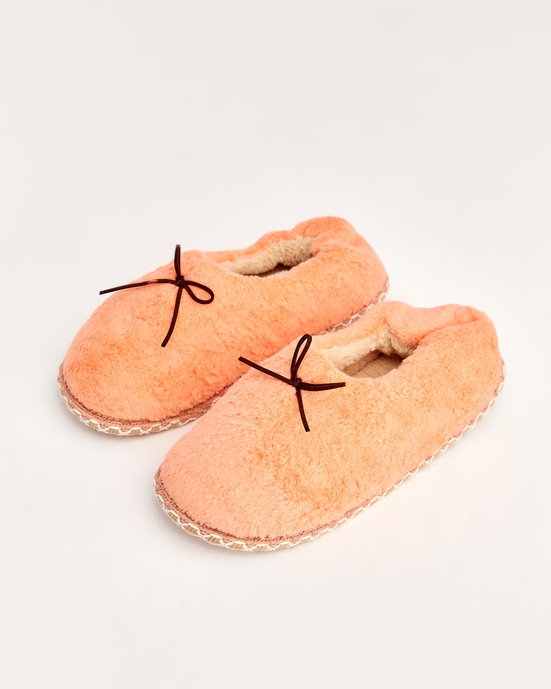 kadın ev içi ayakkabı,bayan ev içi ayakkabı,kadın ev ayakkabısı,kadın iç mekan ayakkabısı,kadın ev ayakkabı modelleri,rahat kadın ev içi ayakkabı,ortopedik ev içi ayakkabı kadın,yumuşak tabanlı kadın ev ayakkabısı,kapalı kadın ev içi ayakkabı,kadın ev ayakkabısı kışlık