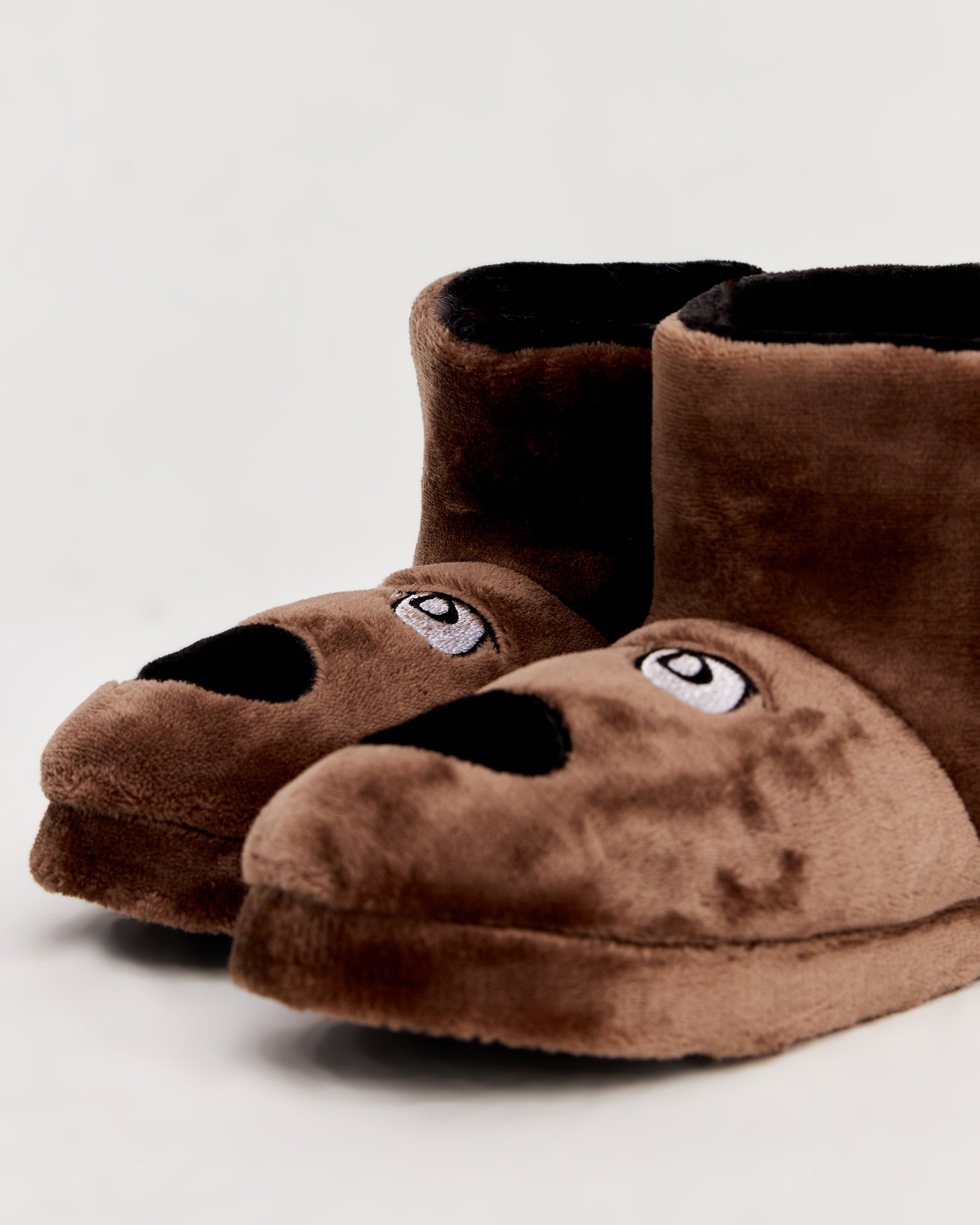 erkek panduf,erkek ev içi panduf,erkek ev pandufu,erkek kışlık panduf,ev için erkek panduf,erkek panduf modelleri,erkek ev içi panduf çeşitleri,konforlu erkek panduf,rahat erkek panduf