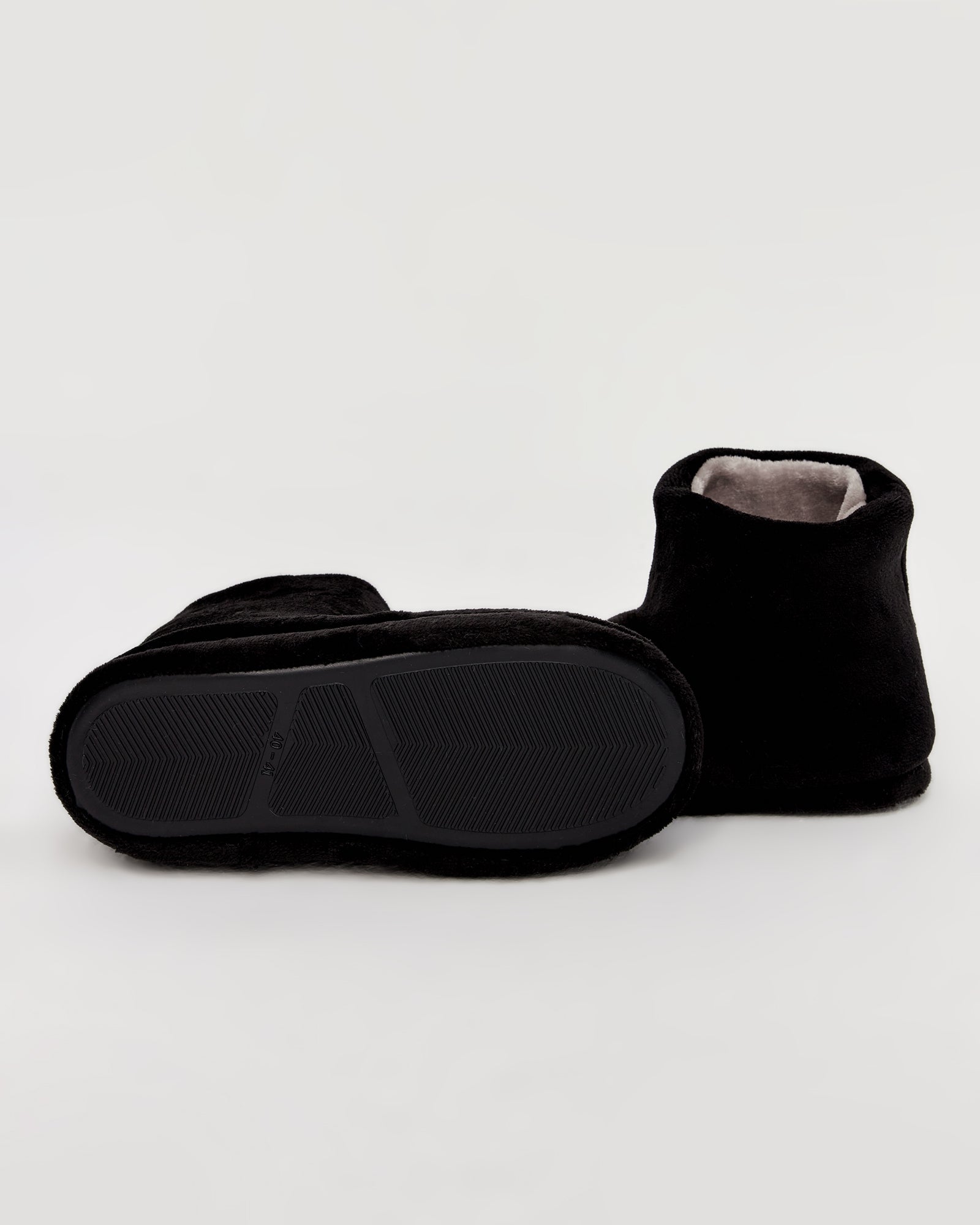 erkek panduf,erkek ev içi panduf,erkek ev pandufu,erkek kışlık panduf,ev için erkek panduf,erkek panduf modelleri,erkek ev içi panduf çeşitleri,konforlu erkek panduf,rahat erkek panduf