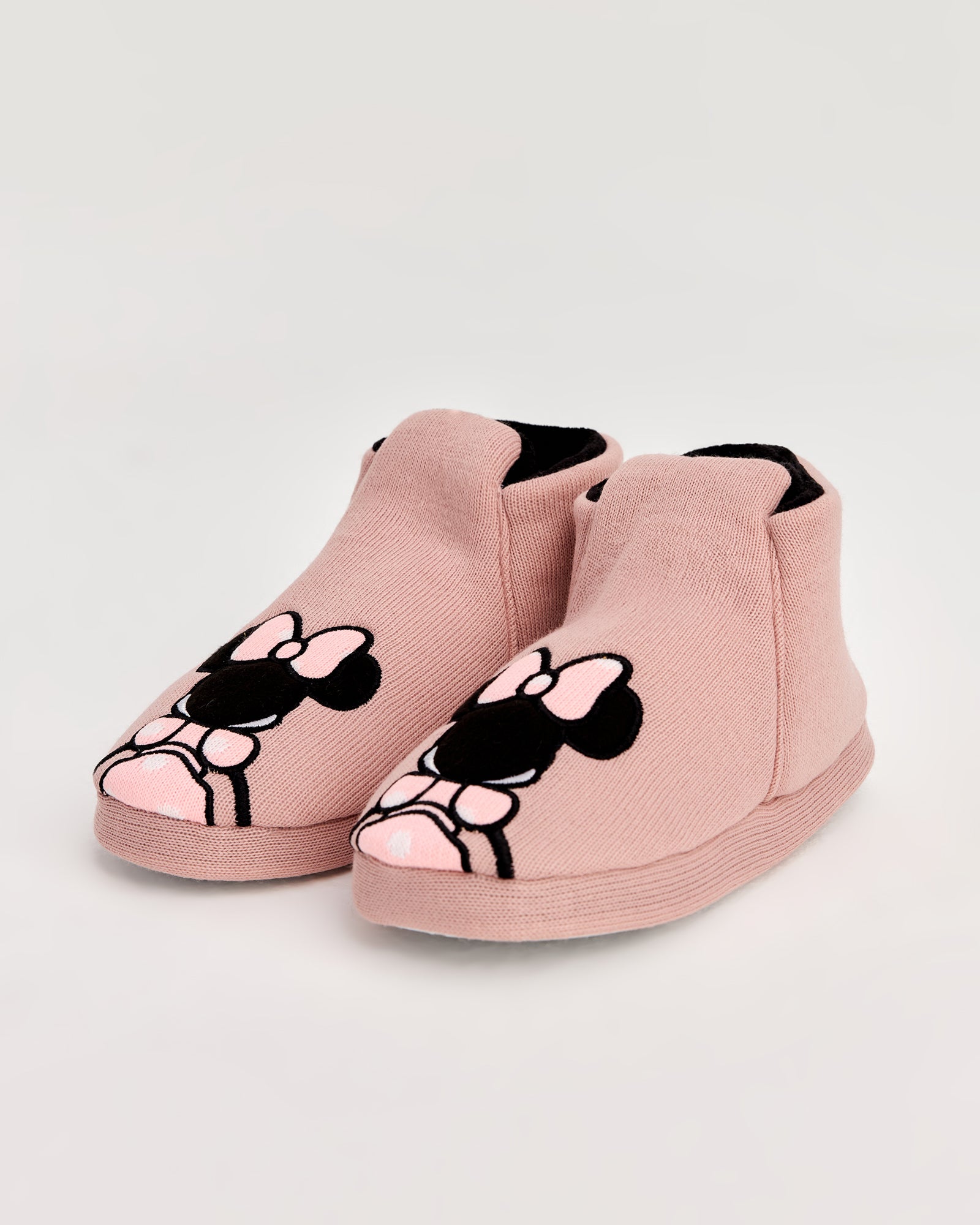 kadın panduf,kadın ev içi panduf,bayan panduf,kadın kışlık panduf,ev için kadın panduf,kadın panduf modelleri,yumuşak kadın panduf,sıcak tutan kadın panduf,kadın ev pandufu,peluş kadın panduf