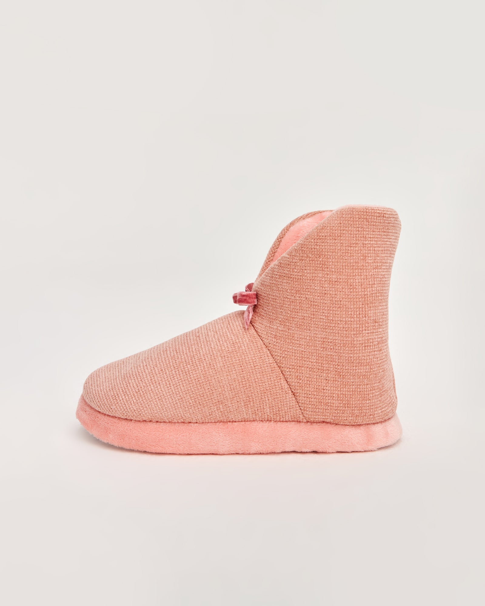 kadın panduf,kadın ev içi panduf,bayan panduf,kadın kışlık panduf,ev için kadın panduf,kadın panduf modelleri,yumuşak kadın panduf,sıcak tutan kadın panduf,kadın ev pandufu,peluş kadın panduf