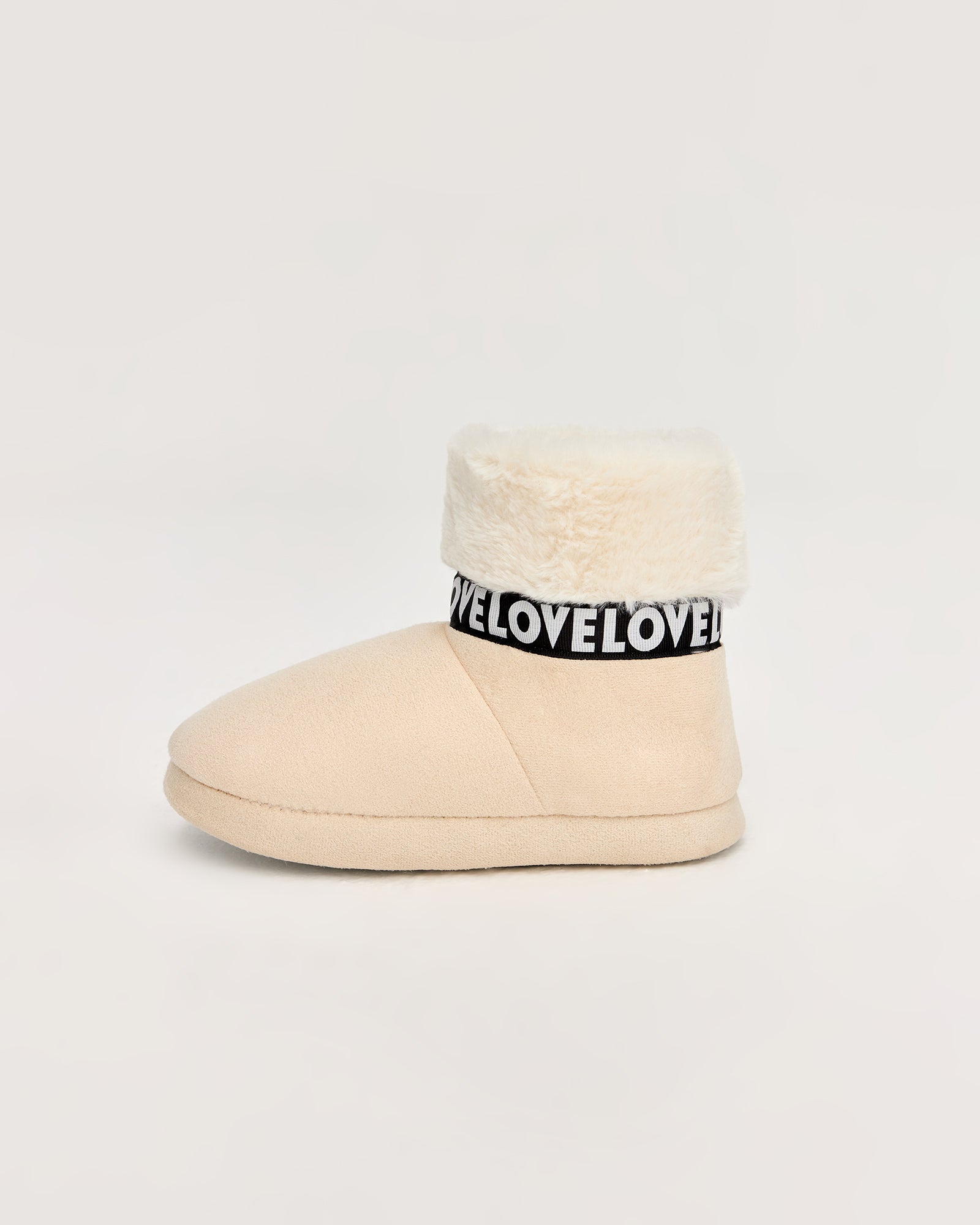 kadın panduf,kadın ev içi panduf,bayan panduf,kadın kışlık panduf,ev için kadın panduf,kadın panduf modelleri,yumuşak kadın panduf,sıcak tutan kadın panduf,kadın ev pandufu,peluş kadın panduf