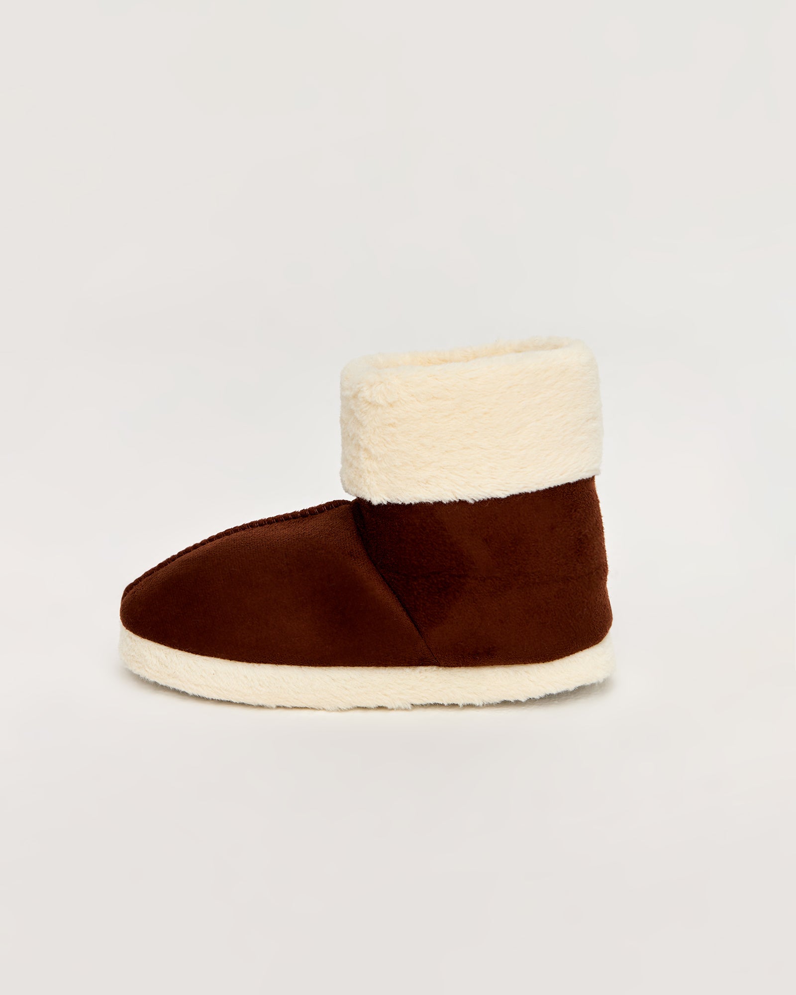 kadın panduf,kadın ev içi panduf,bayan panduf,kadın kışlık panduf,ev için kadın panduf,kadın panduf modelleri,yumuşak kadın panduf,sıcak tutan kadın panduf,kadın ev pandufu,peluş kadın panduf