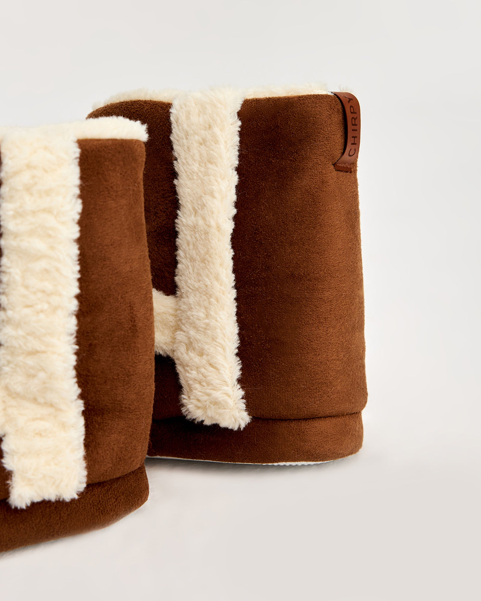 kadın panduf,kadın ev içi panduf,bayan panduf,kadın kışlık panduf,ev için kadın panduf,kadın panduf modelleri,yumuşak kadın panduf,sıcak tutan kadın panduf,kadın ev pandufu,peluş kadın panduf