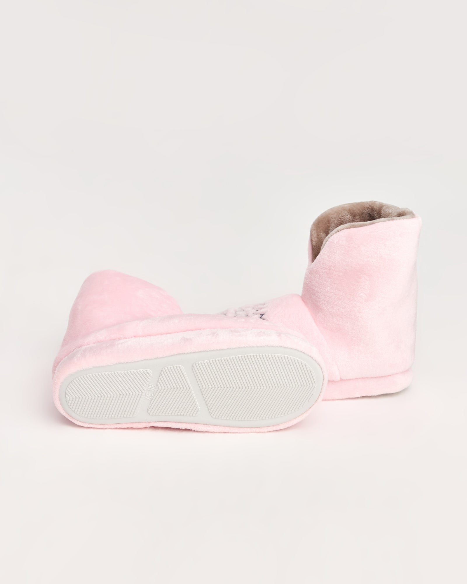 kadın panduf,kadın ev içi panduf,bayan panduf,kadın kışlık panduf,ev için kadın panduf,kadın panduf modelleri,yumuşak kadın panduf,sıcak tutan kadın panduf,kadın ev pandufu,peluş kadın panduf