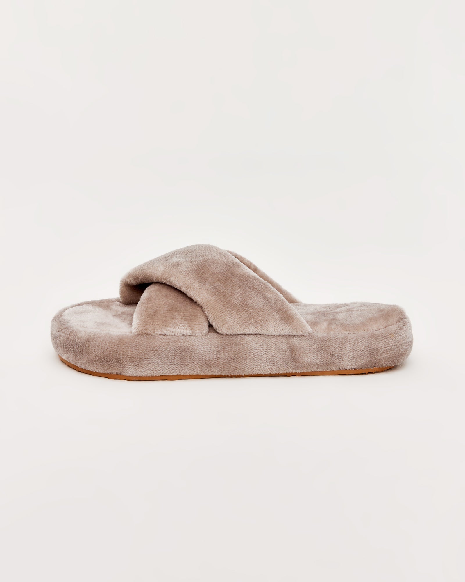 kadın ev terliği,kadın ev içi terlik,bayan ev terliği,kadın kışlık terlik,kadın yazlık terlik,evde giyilen kadın terlikleri,kadın konforlu terlik,rahat kadın ev terliği,kaymaz taban kadın terlik,kapalı kadın ev terliği