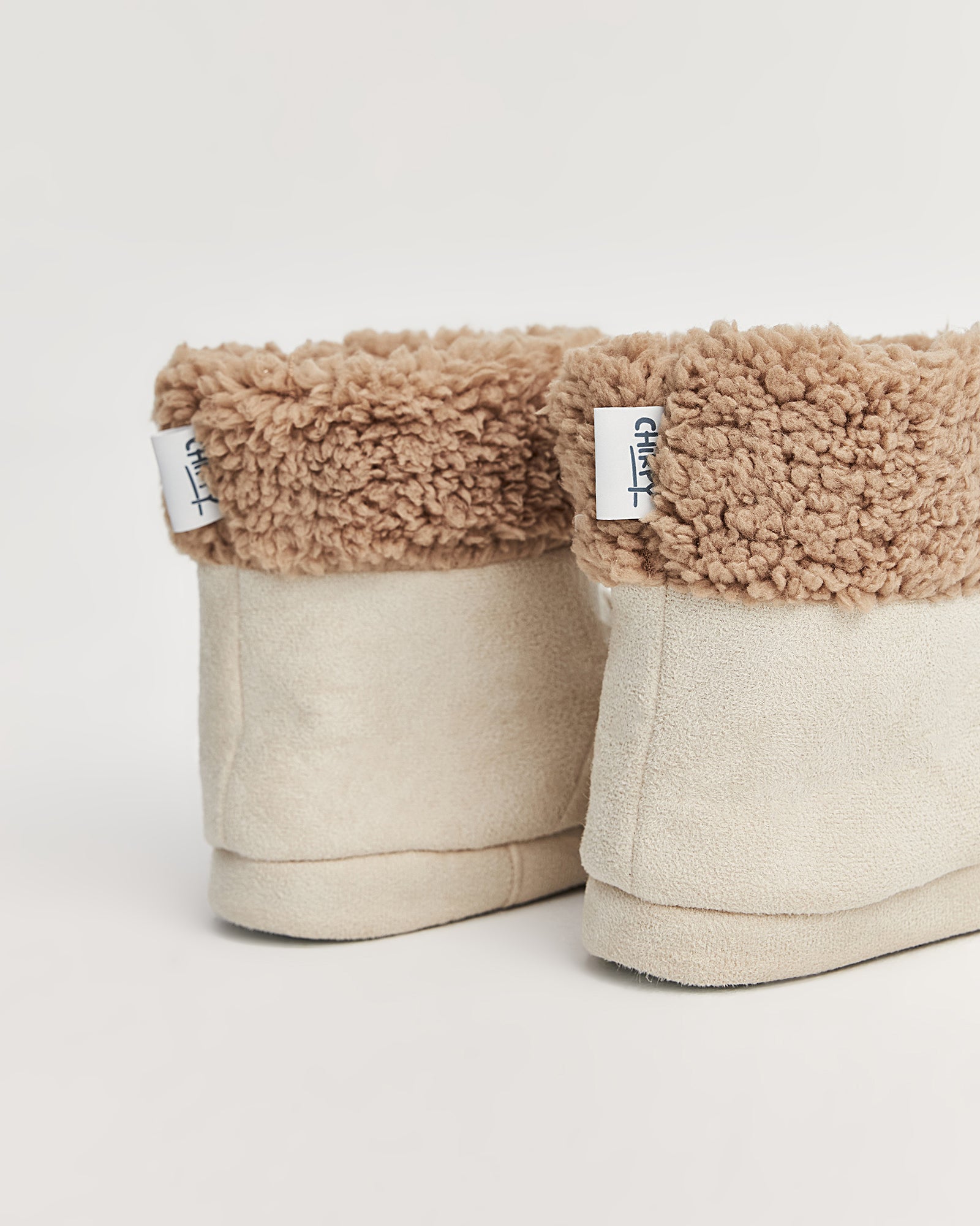 kadın panduf,kadın ev içi panduf,bayan panduf,kadın kışlık panduf,ev için kadın panduf,kadın panduf modelleri,yumuşak kadın panduf,sıcak tutan kadın panduf,kadın ev pandufu,peluş kadın panduf