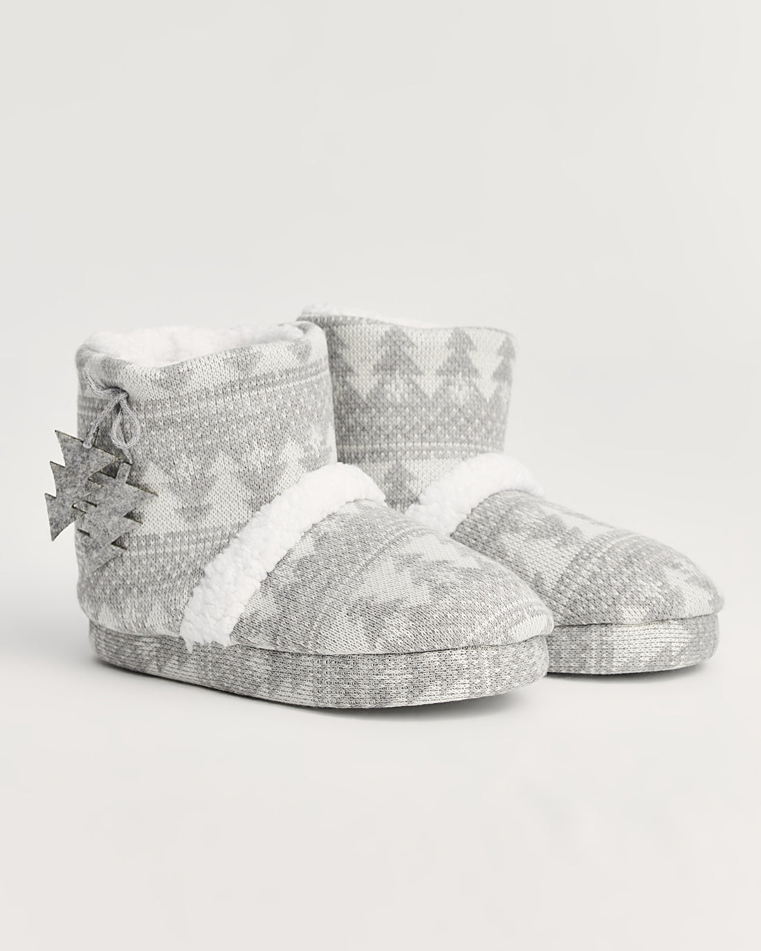 kadın panduf,kadın ev içi panduf,bayan panduf,kadın kışlık panduf,ev için kadın panduf,kadın panduf modelleri,yumuşak kadın panduf,sıcak tutan kadın panduf,kadın ev pandufu,peluş kadın panduf